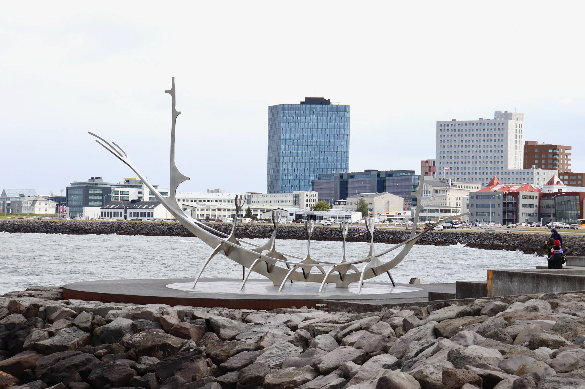 reykjavik scultura sul mare