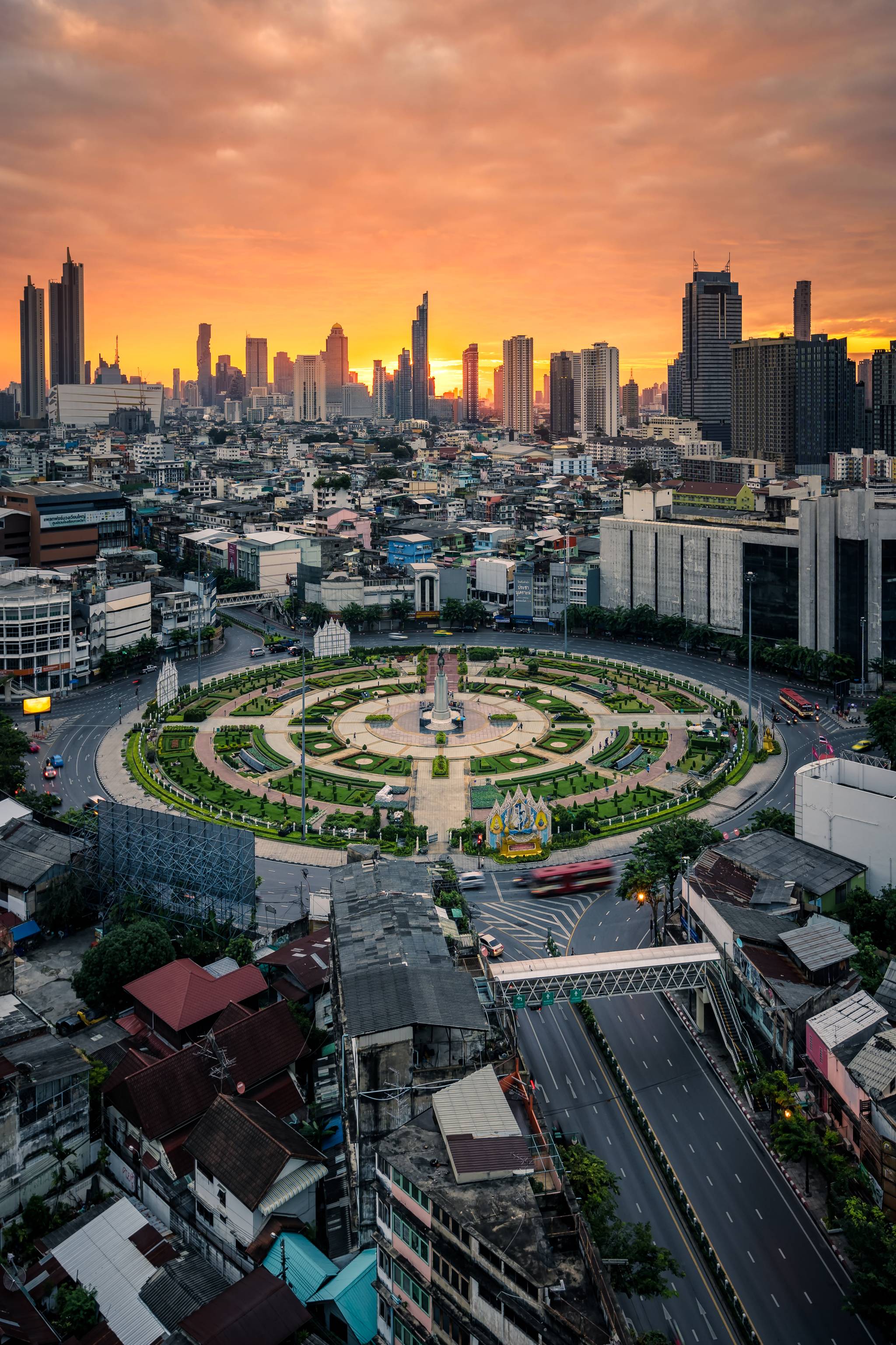 panorama dall alto di bangkok al tramonto