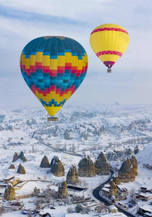 valle della cappadocia innevata