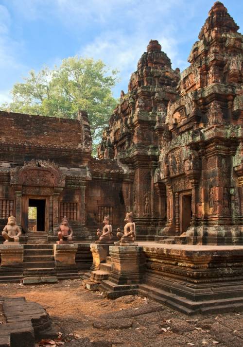 tempio nella roccia banteay srei