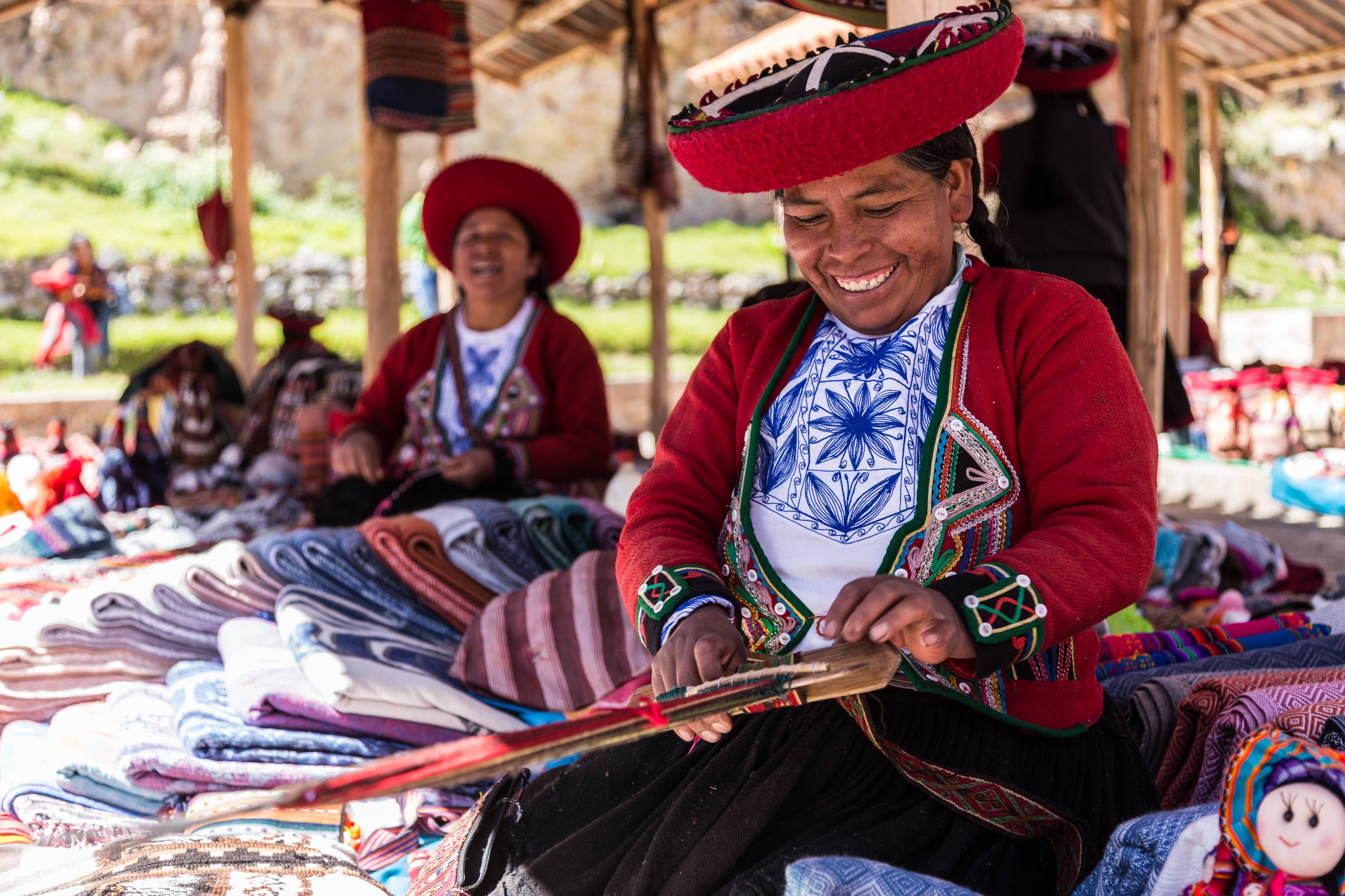 donne peruviane al mercato di chinchero