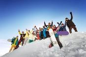 gruppo adulti sci con maestro