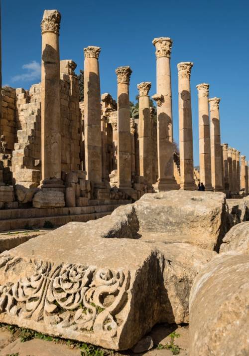 colonne e resti archeologici jerash