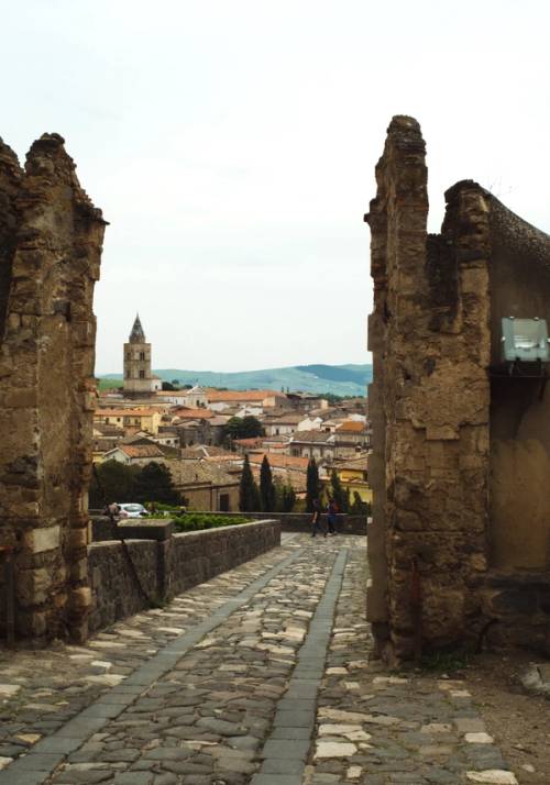 scorcio sulla citta di melfi