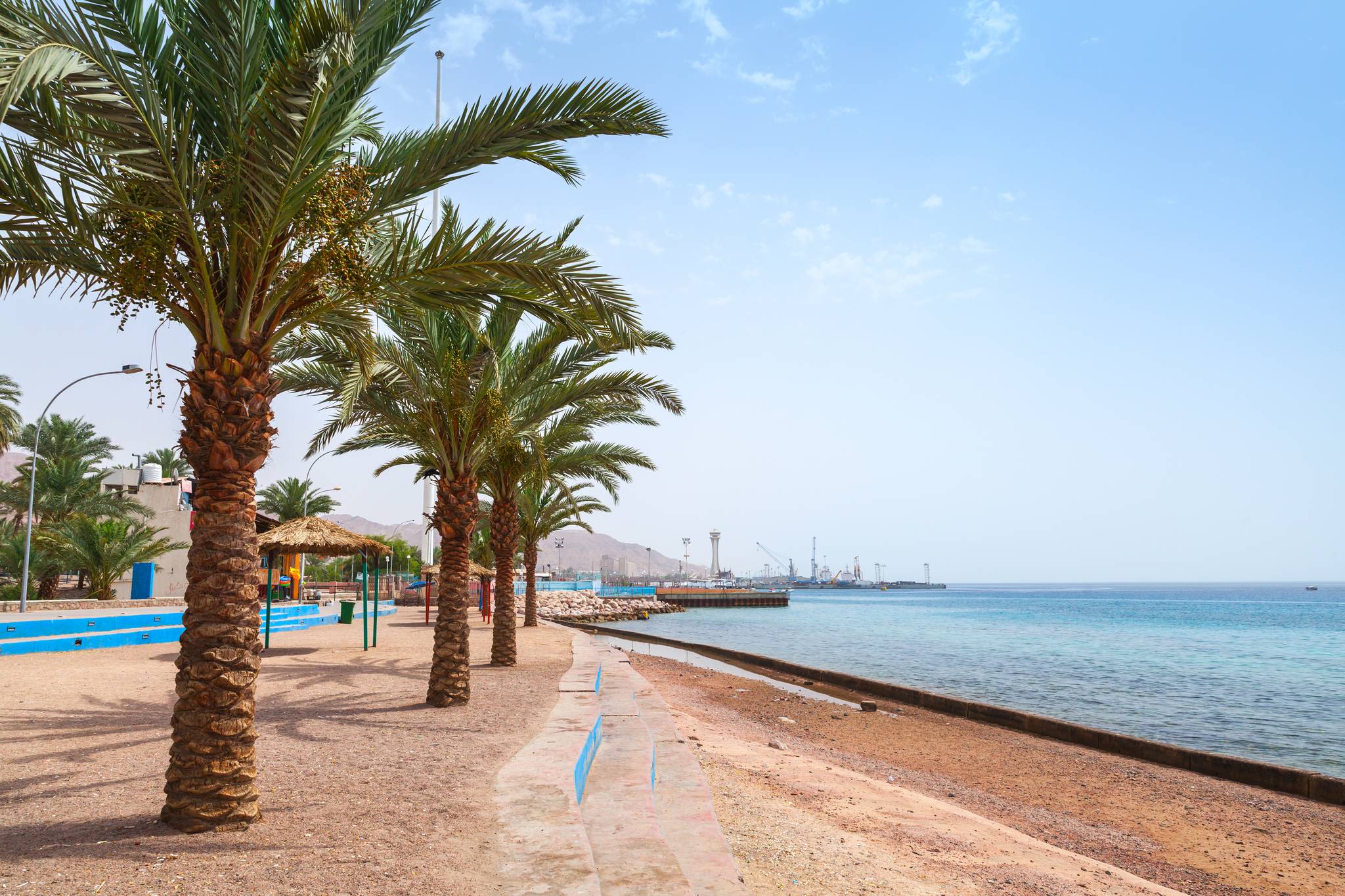 spiaggia e mare di aqaba