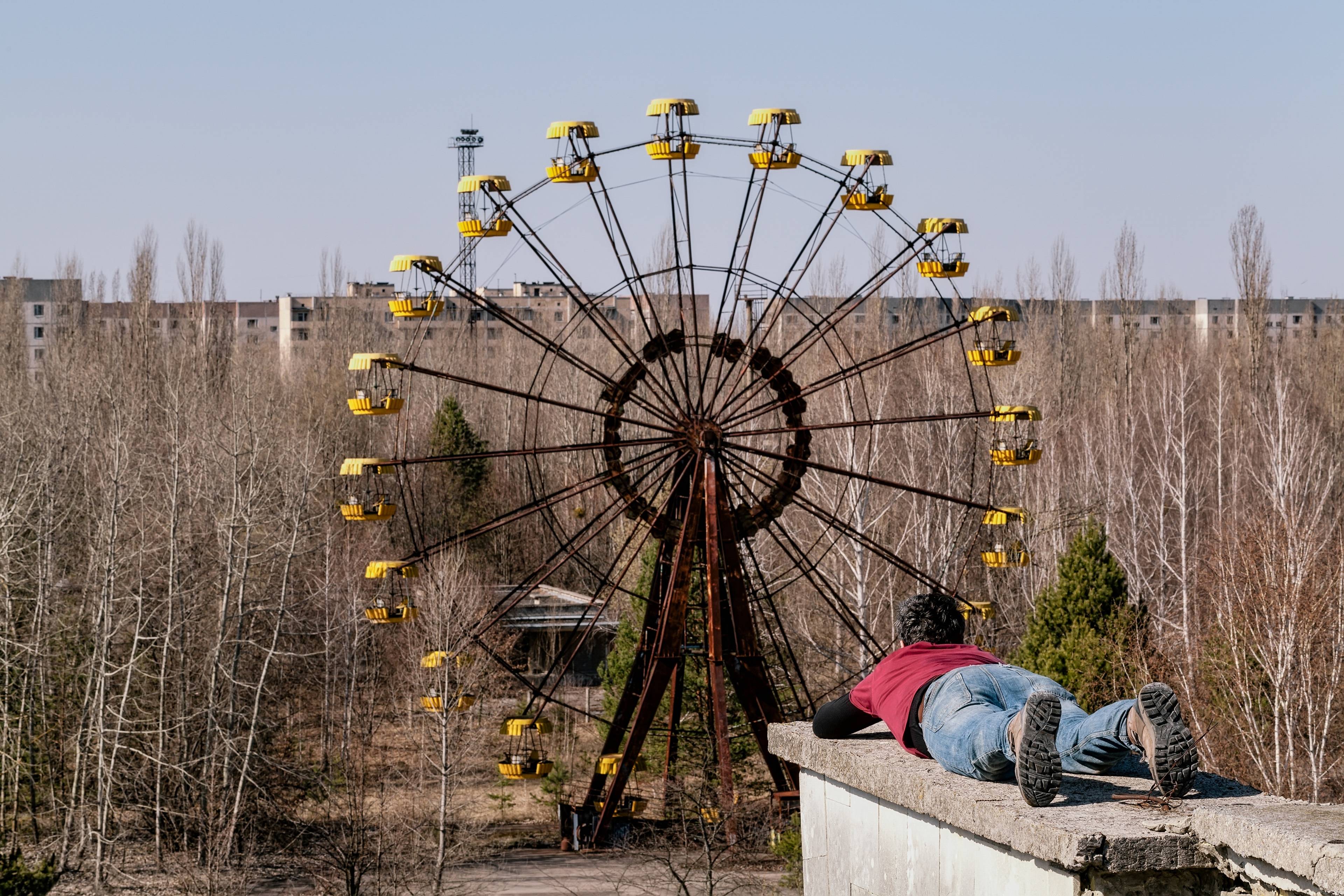 parco giochi abbandonato a prypjat vicino chernobyl