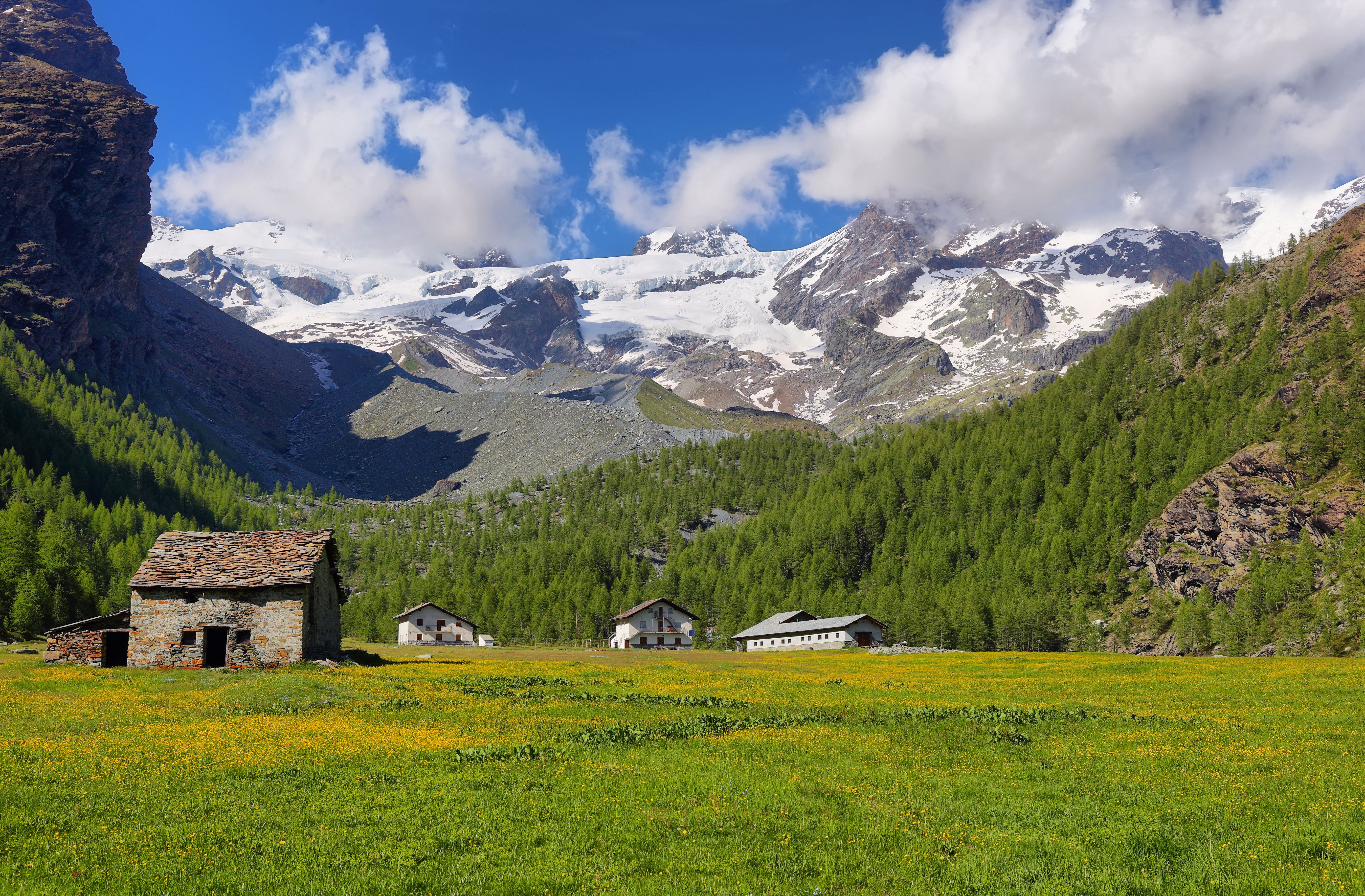 Valle d’Aosta: Gressoney e le meraviglie del Monte Rosa cover