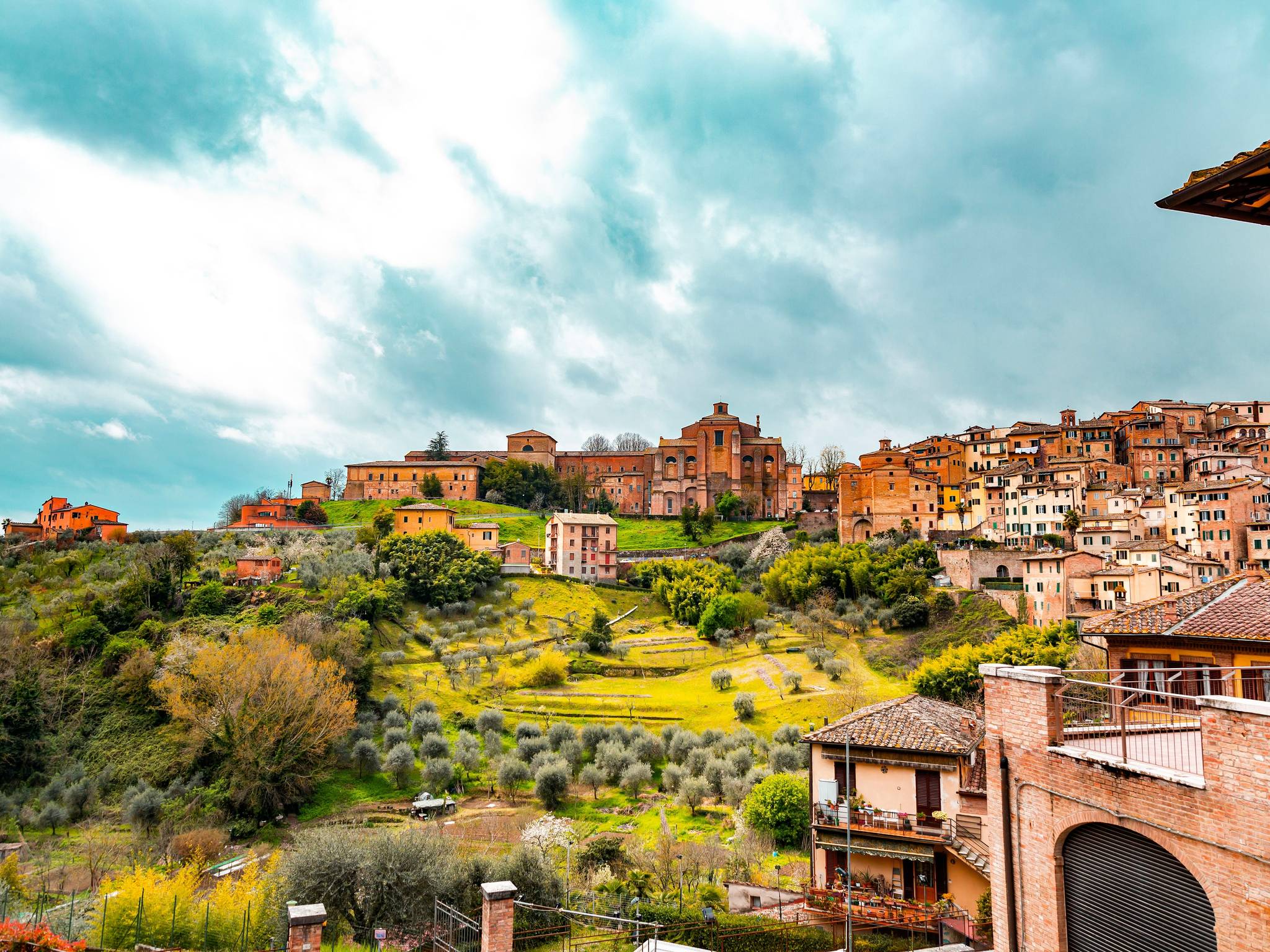 Discovering Tuscany cover