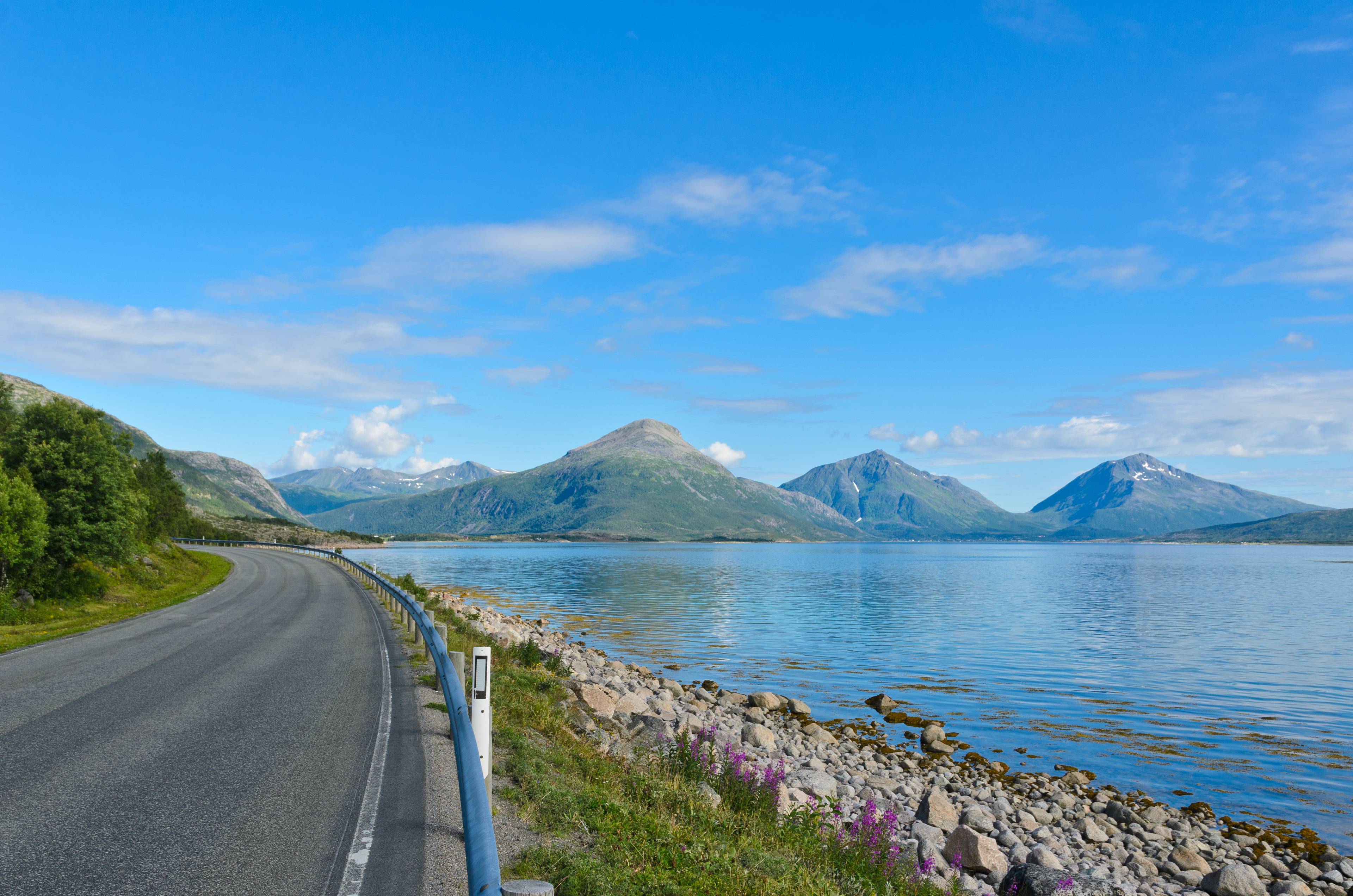 Tour tra i panorami norvegesi cover