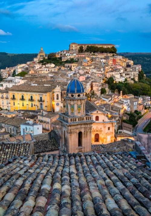 vista panoramica sulla citta di ragusa