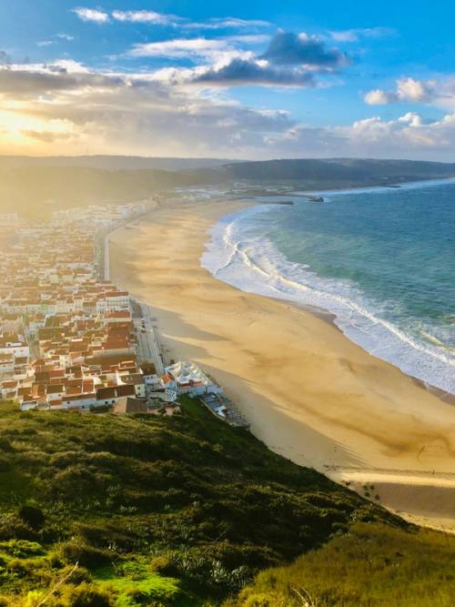 spiaggia di nazare portogallo