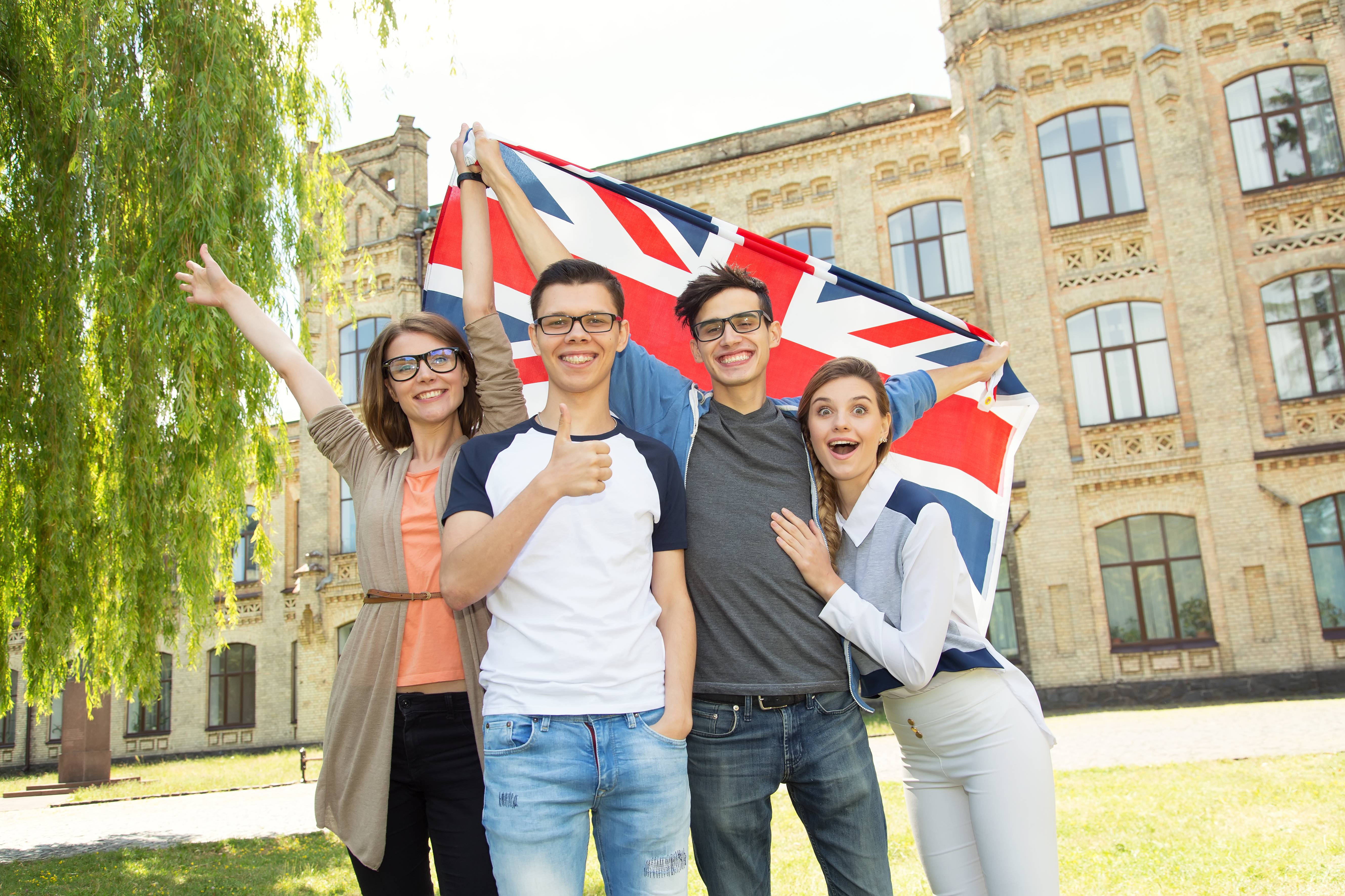 gruppo di studenti in vacanza studio inglese