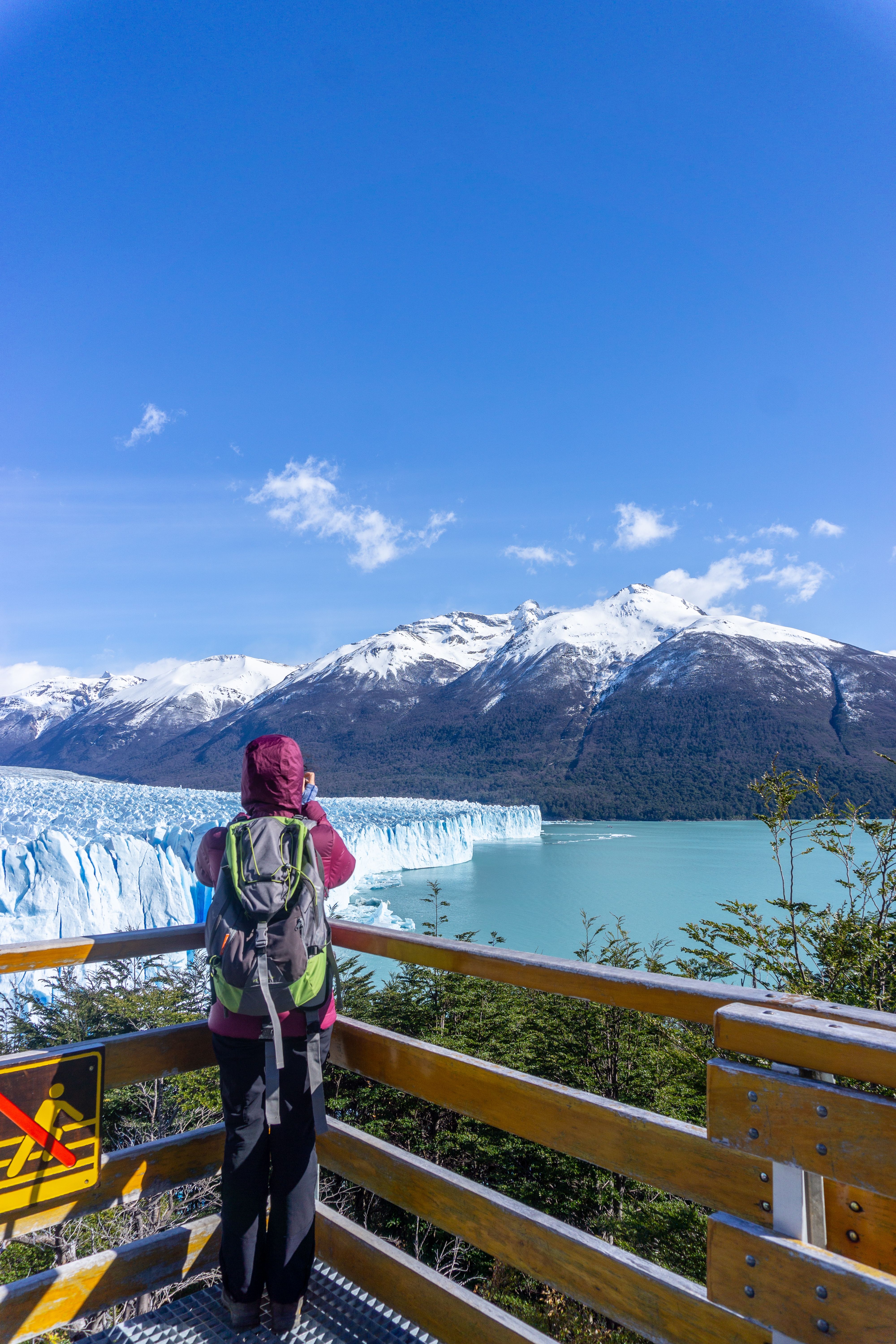 turista fotografa il perito moreno