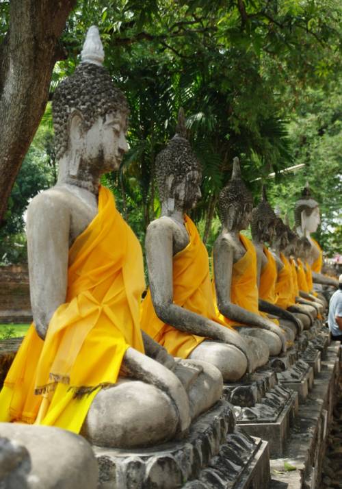 statue a ayutthaya 