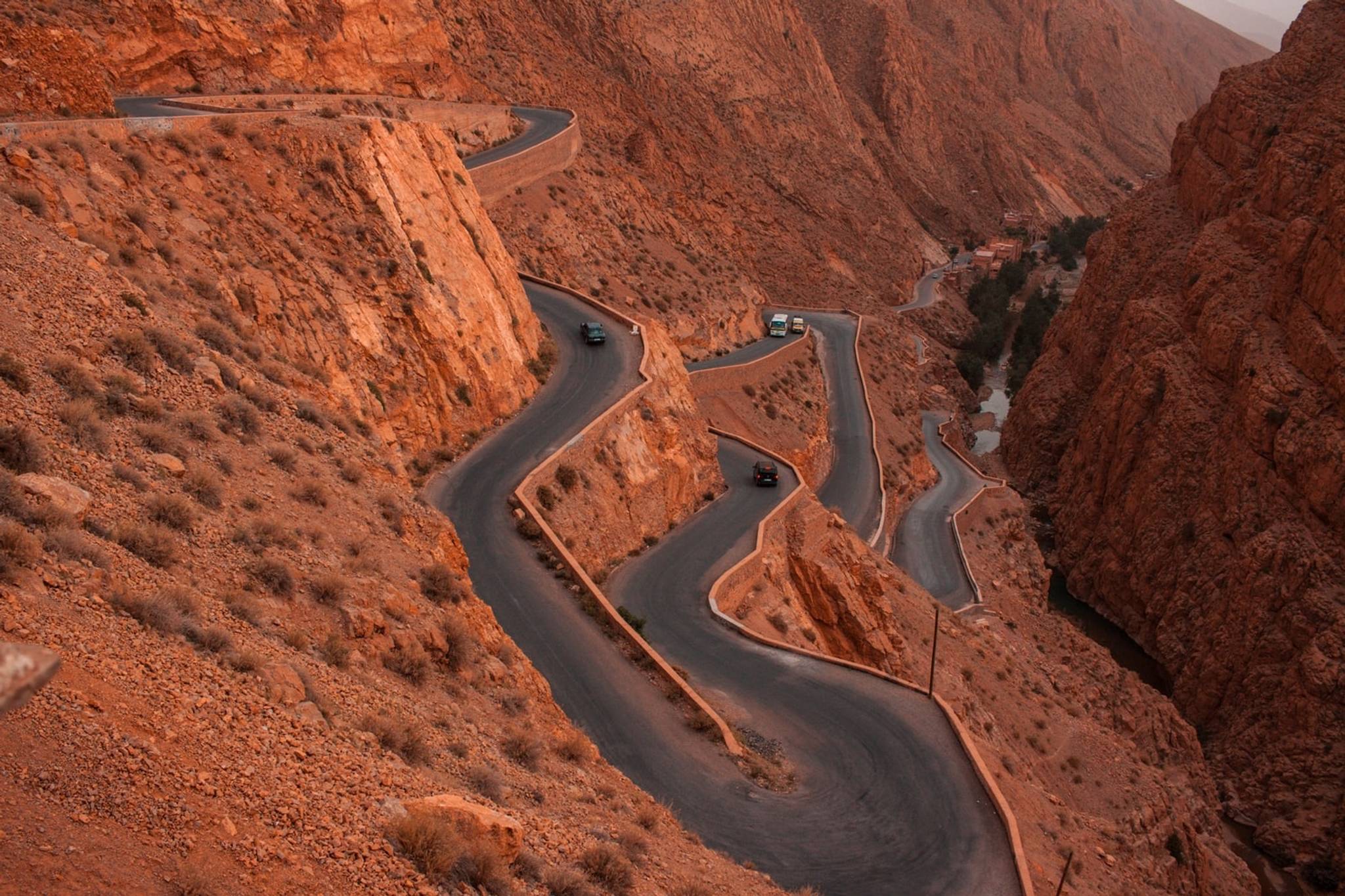 Strade in mezzo al deserto in Marocco