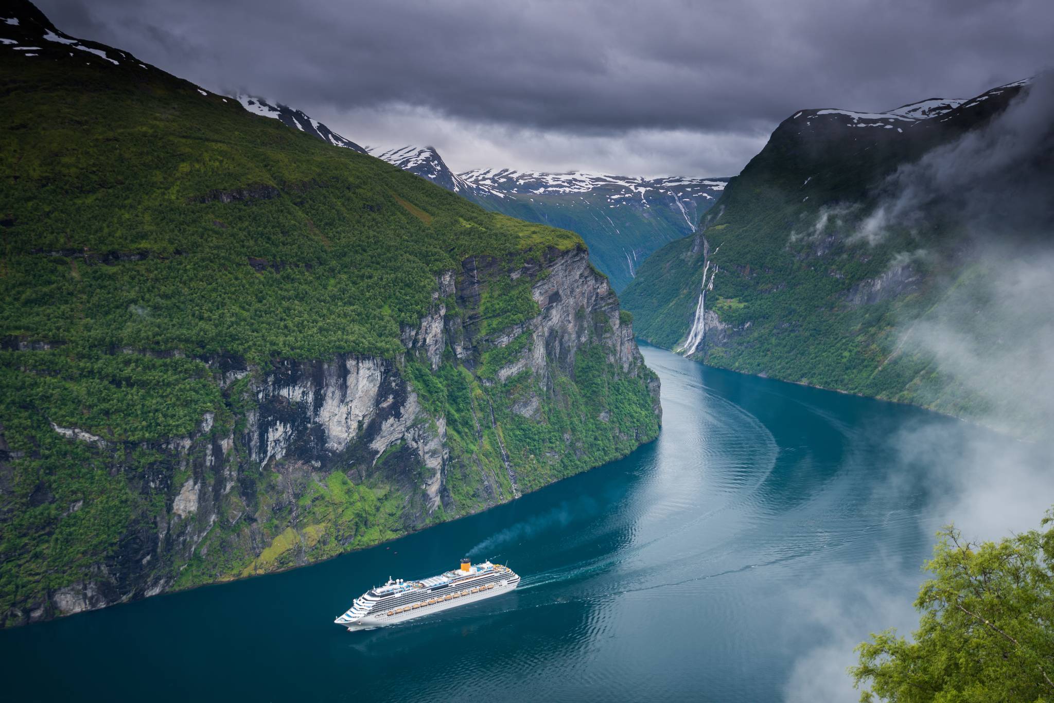 crociera nel fiordo in norvegia