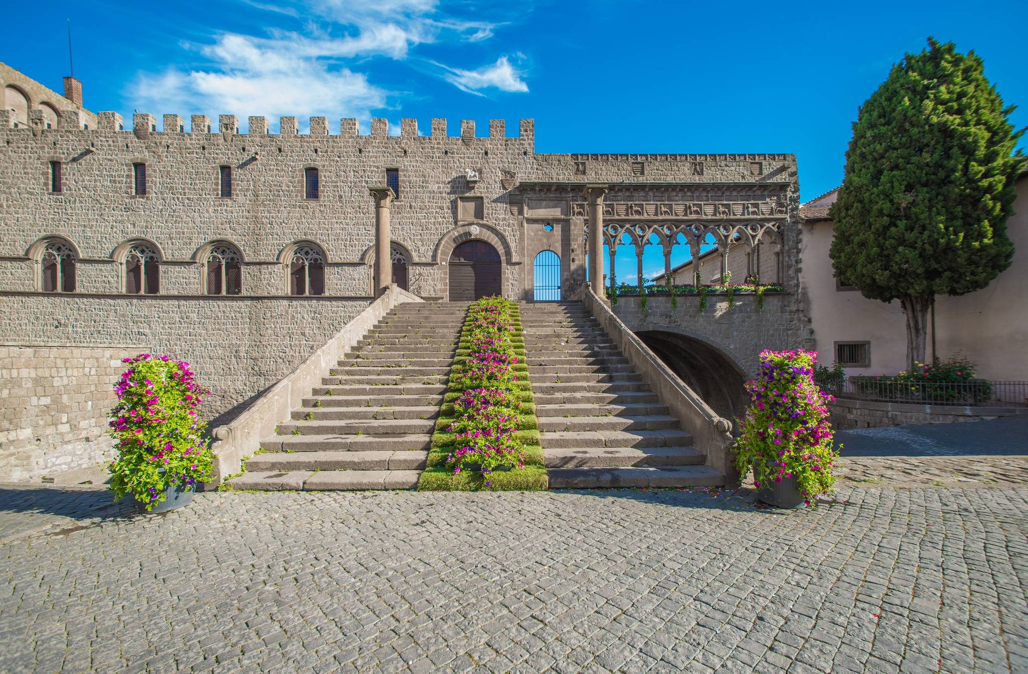 quartiere medievale di san pellegrino a viterbo nel lazio