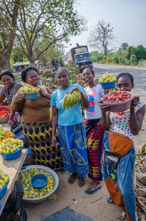donne della costa d avorio che vendono frutta