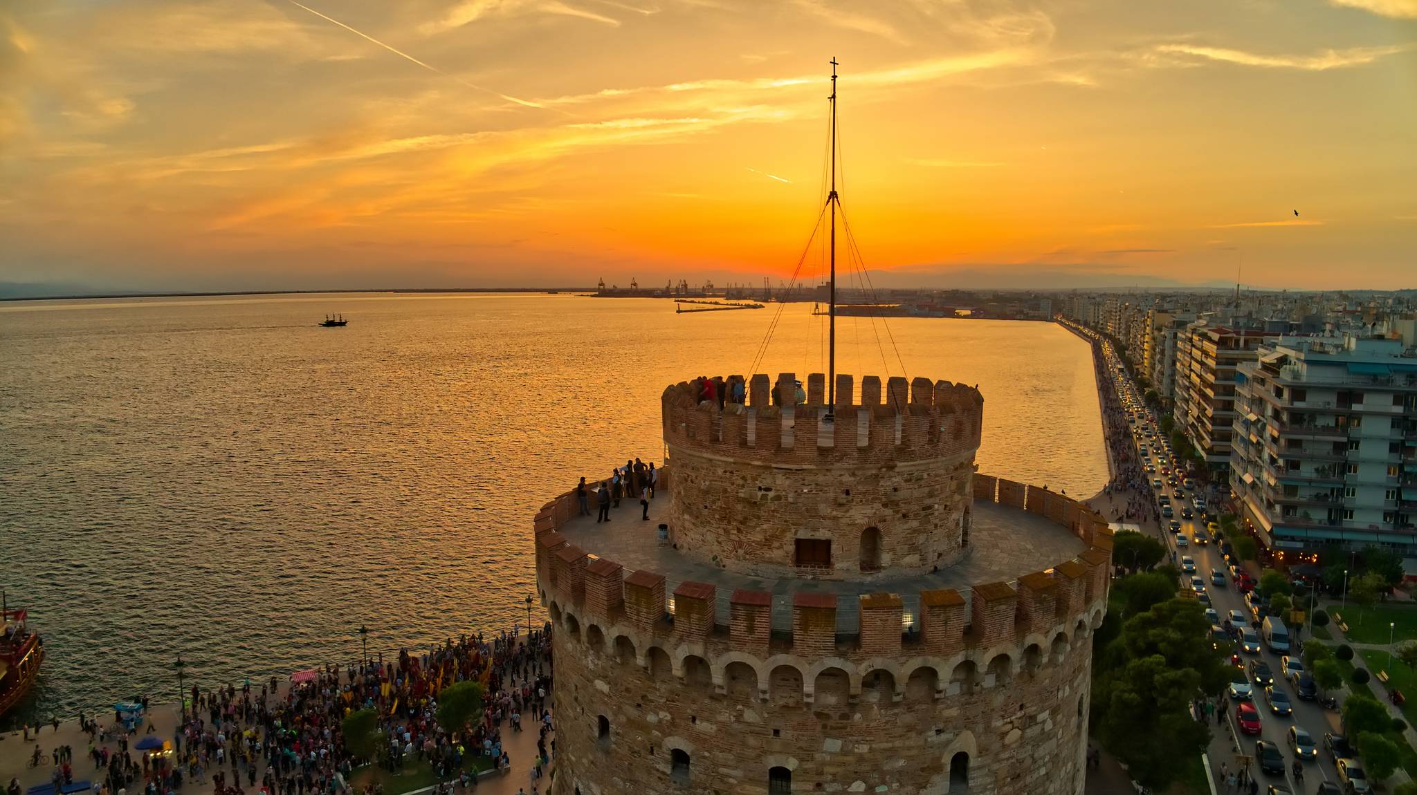 panorama al tramonto a salonicco