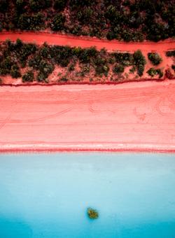 lago rosa in australia