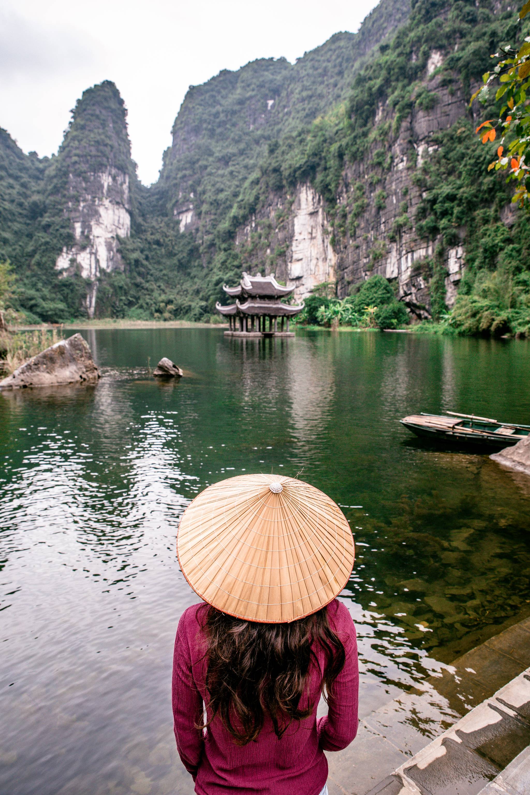 ragazza a ninh binh