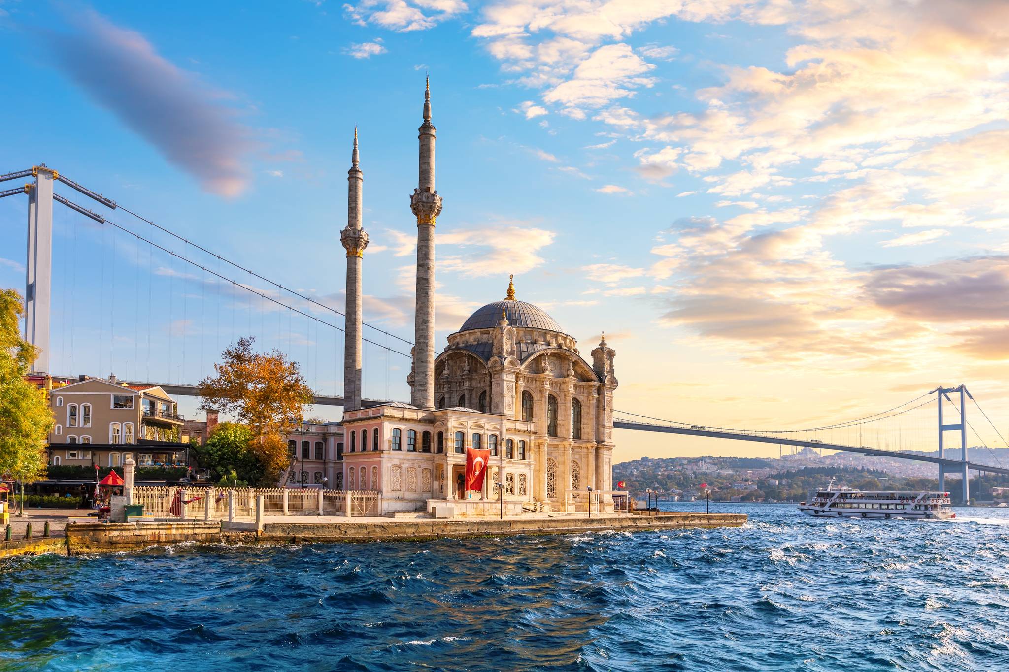 stretto con ponte di istambul