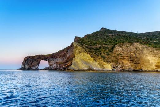 tour in catamarano alle eolie