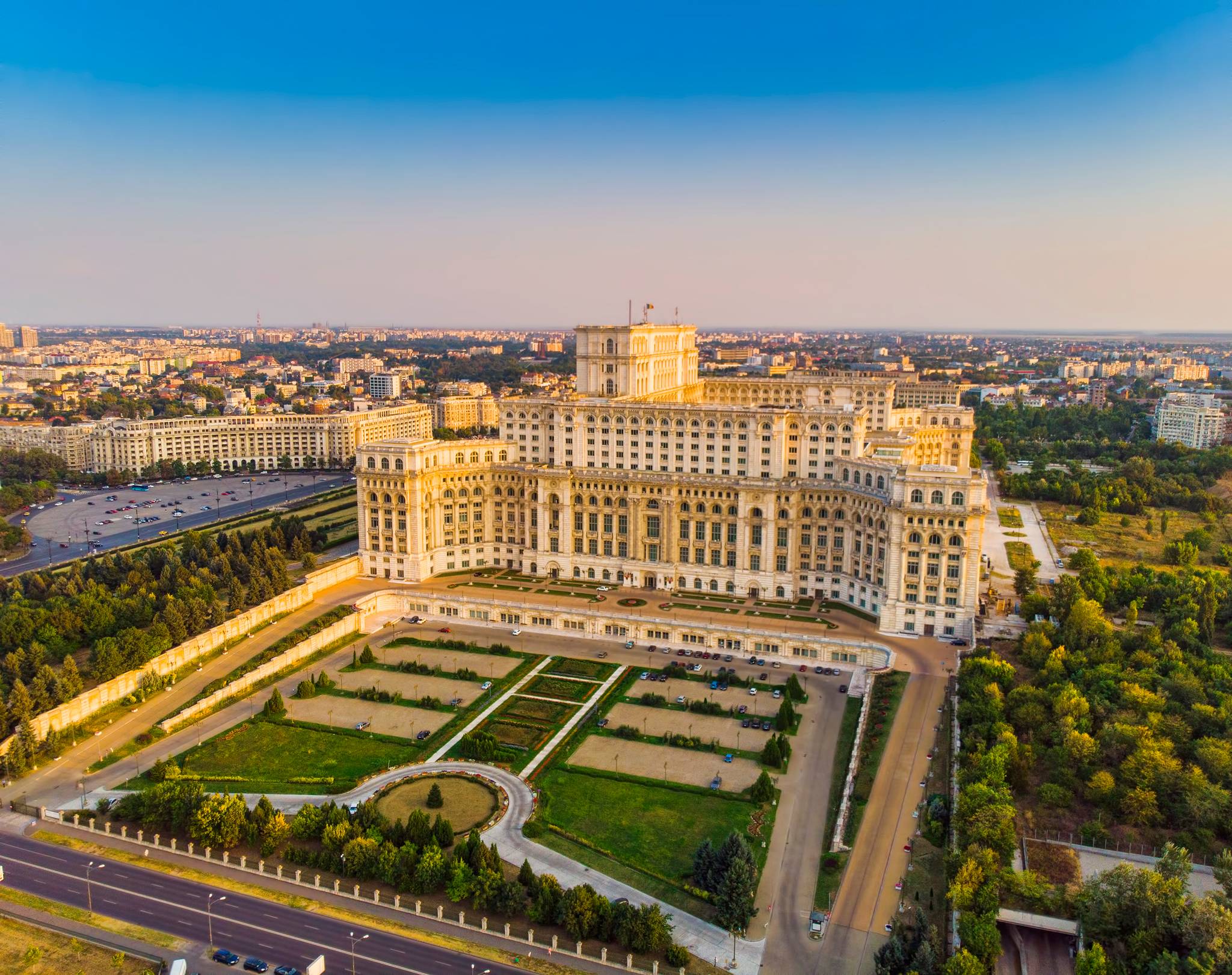 bucarest al tramonto