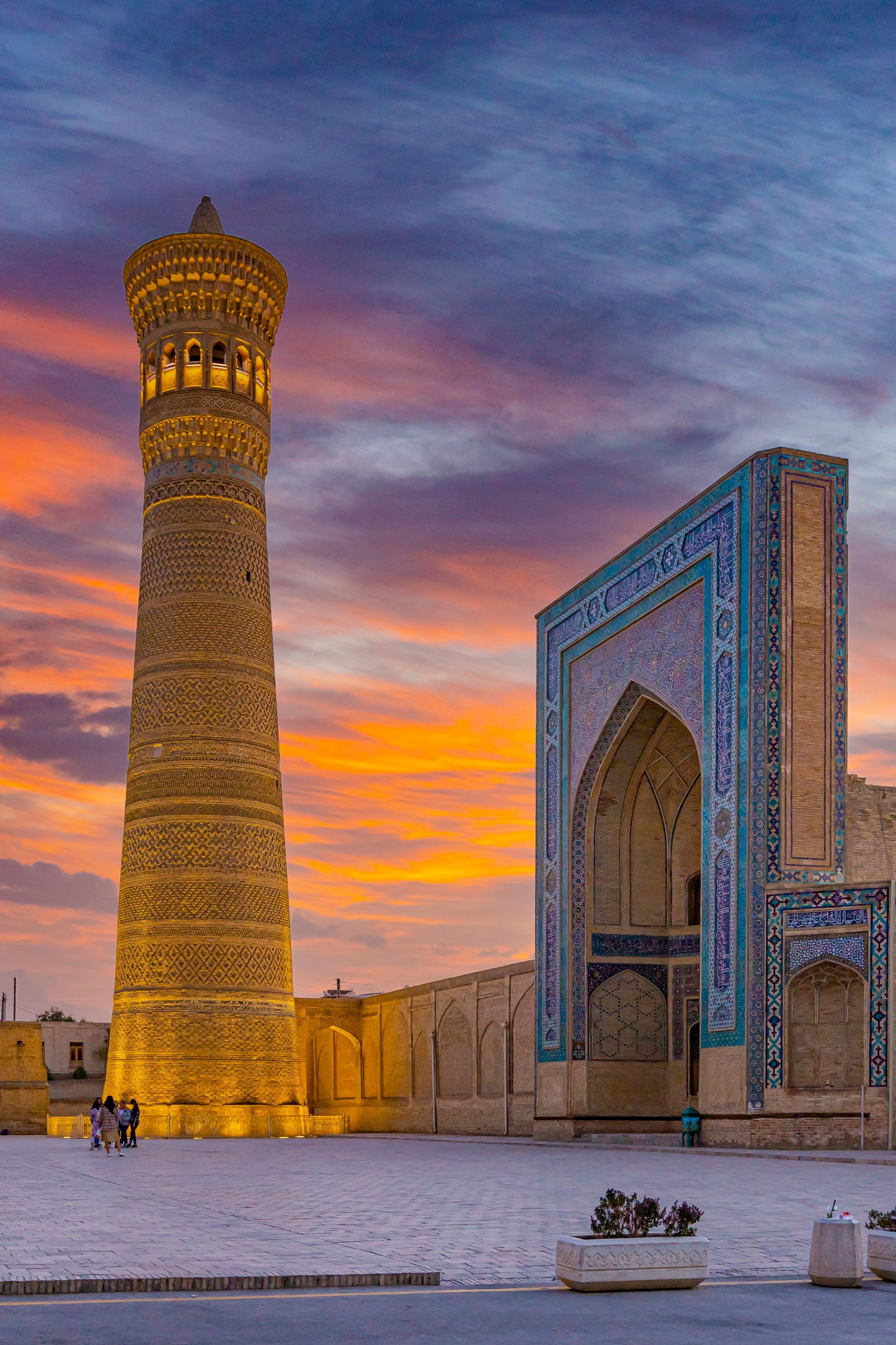 bukhara illuminata la sera