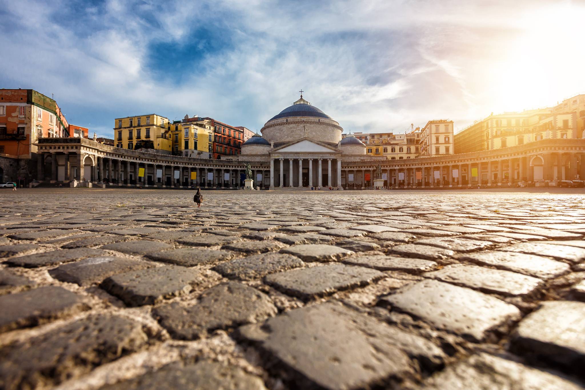 piazza plebiscito al tramonto napoli