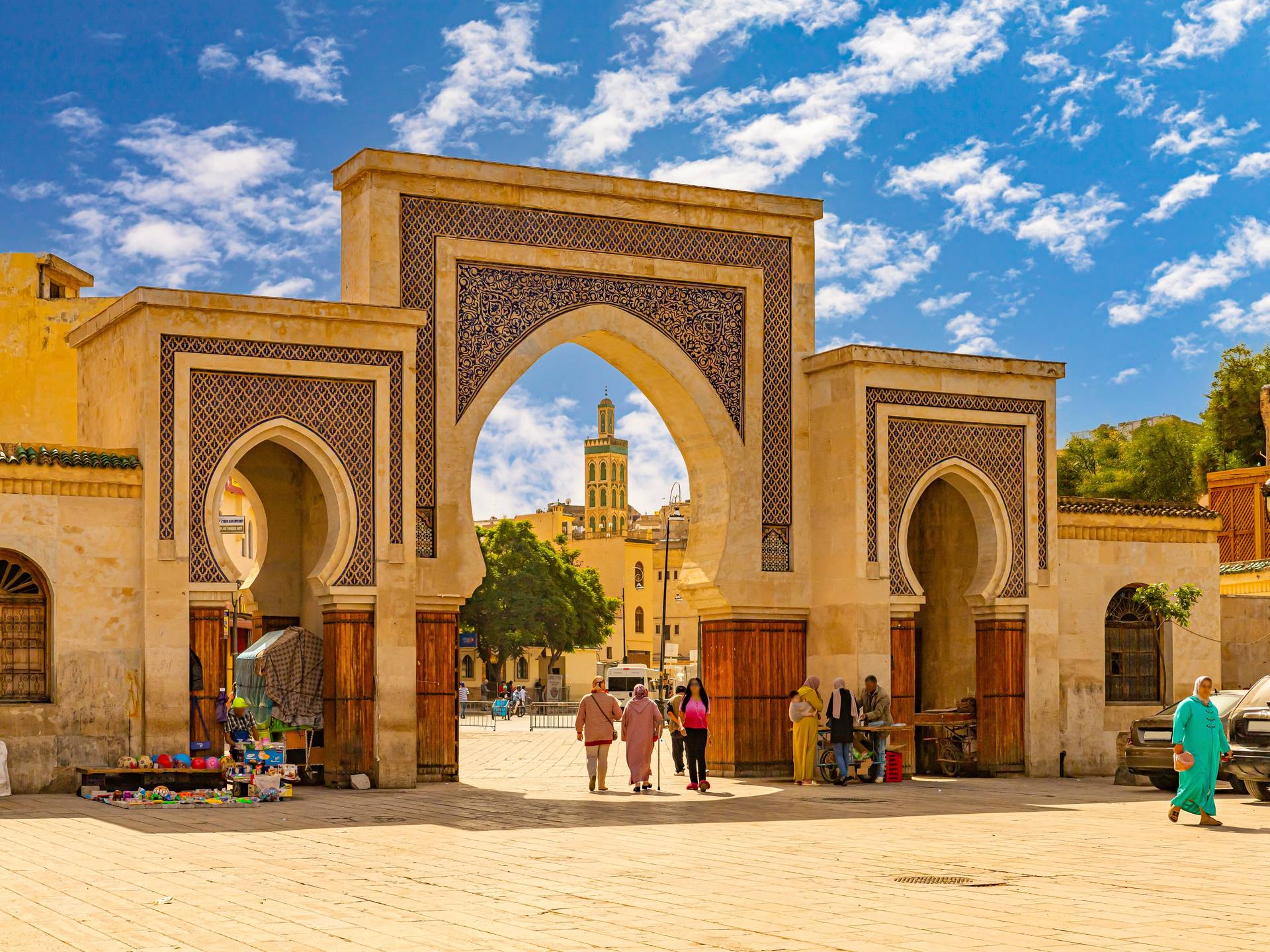 Viaggio tra città e villaggi berberi in Marocco cover