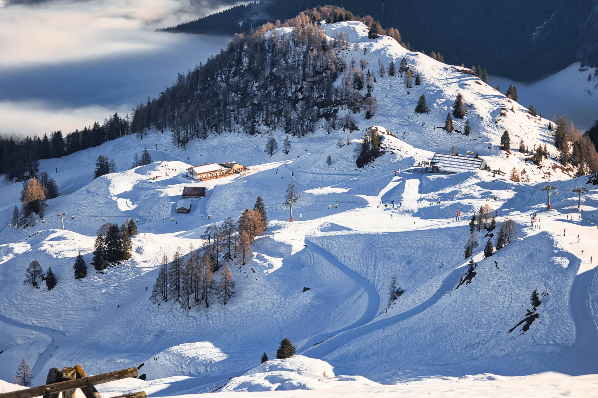 montagne innevate tirolo