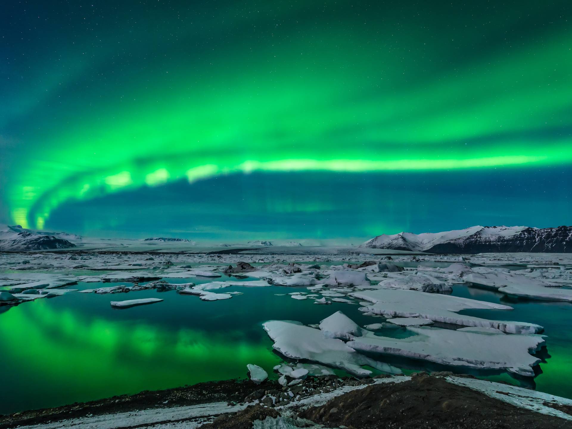 Iceland: the Northern Lights you've been dreaming of! cover