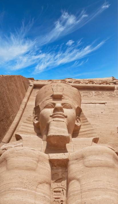 faraone scolpito nella roccia