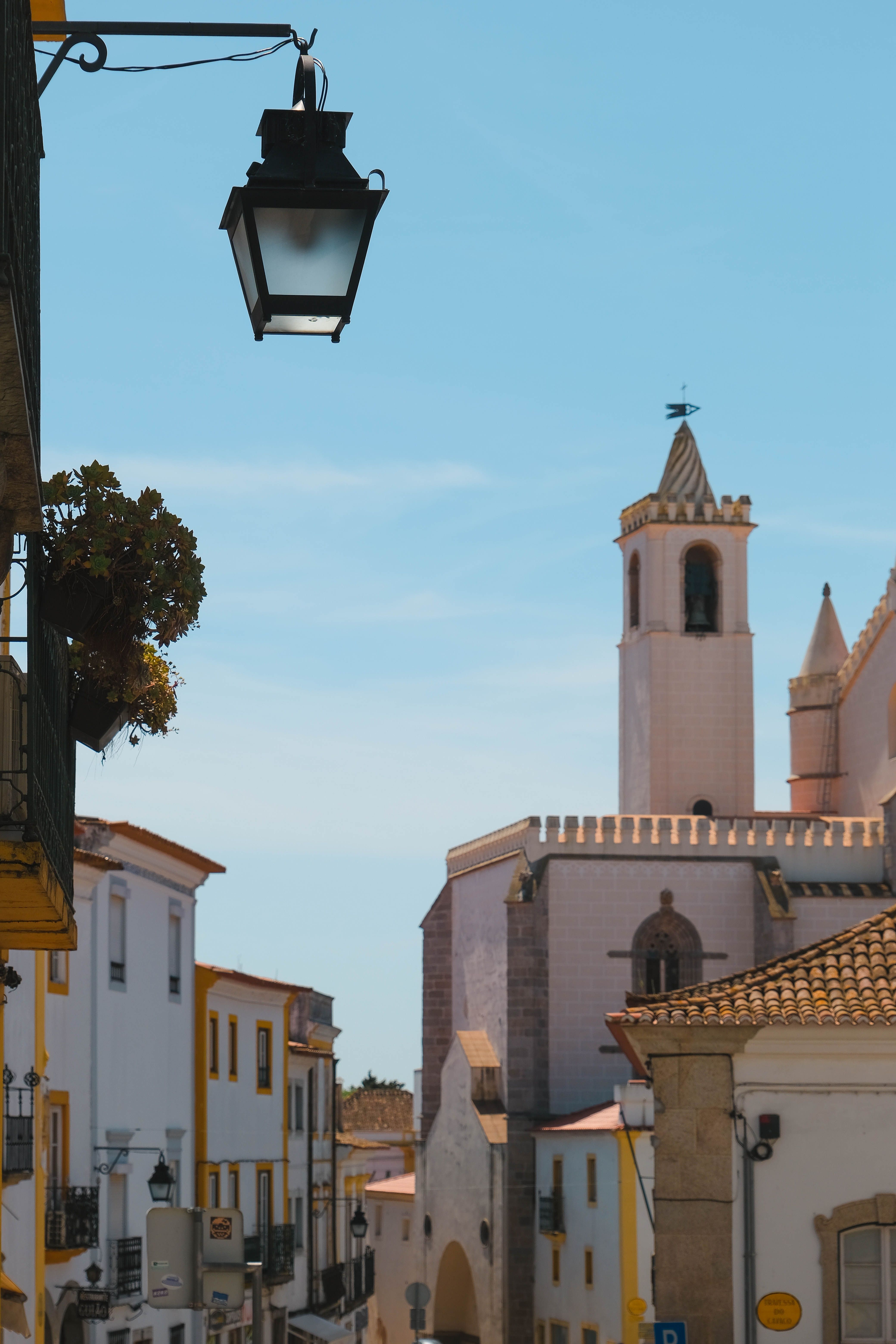 evora