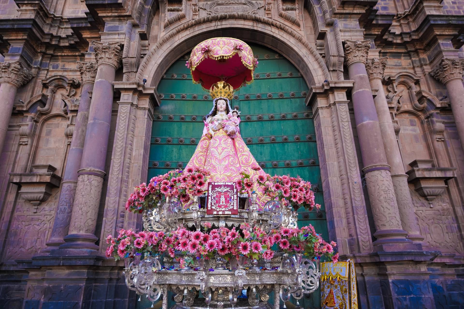 flower monument cusco