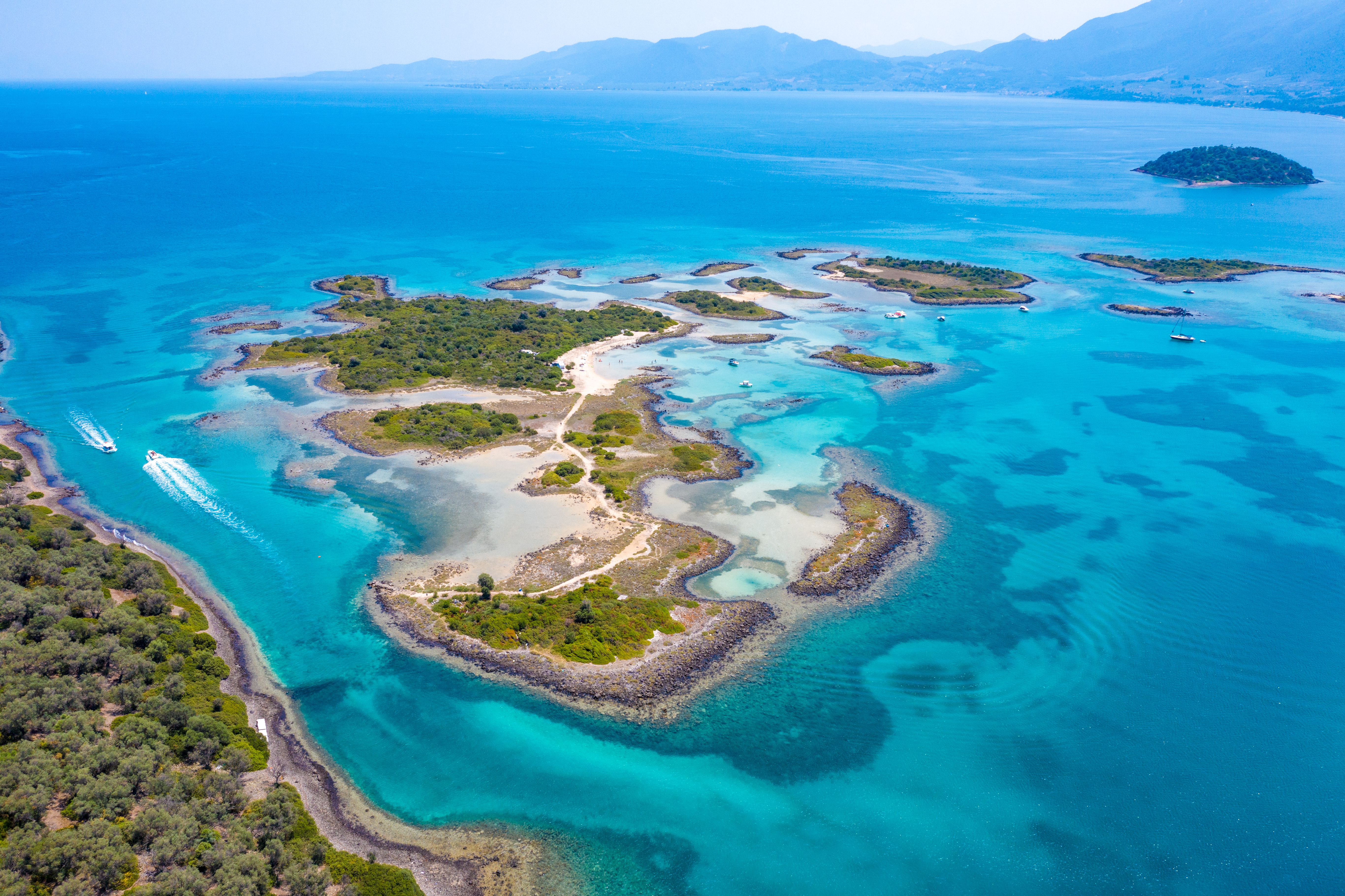 panorama di un isola greca dall alto
