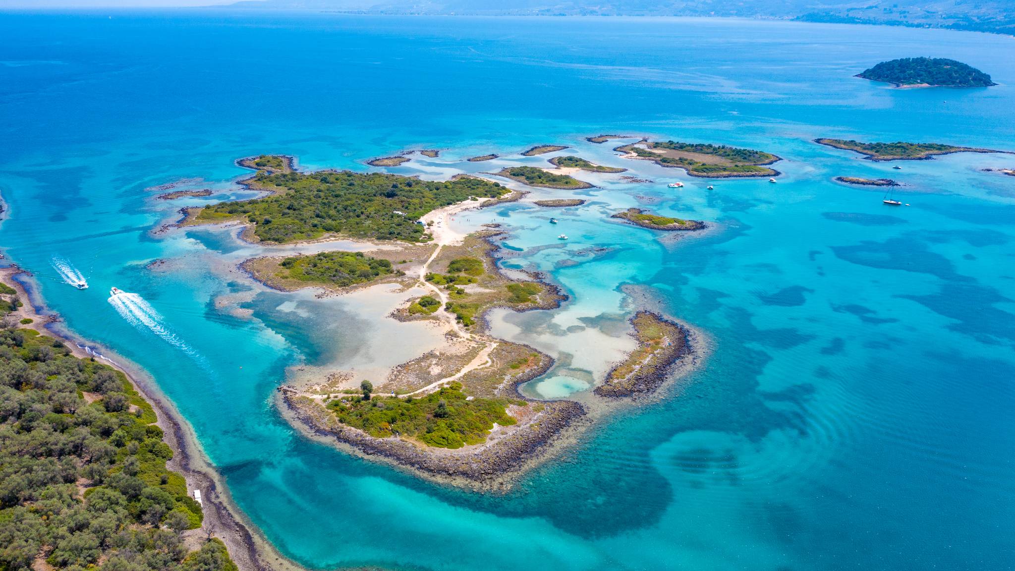 panorama di un isola greca dall alto