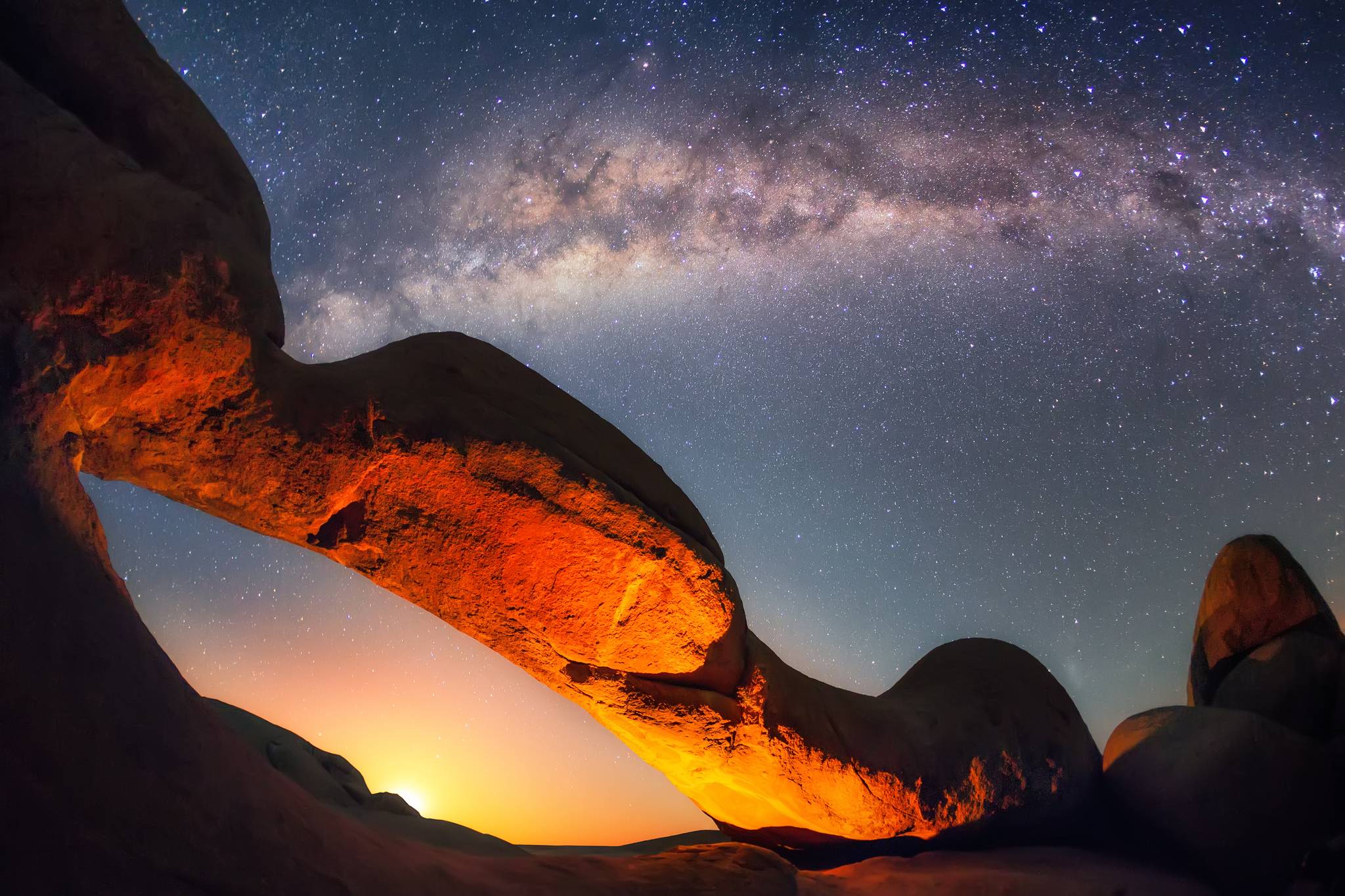 via lattea in una notte nel deserto