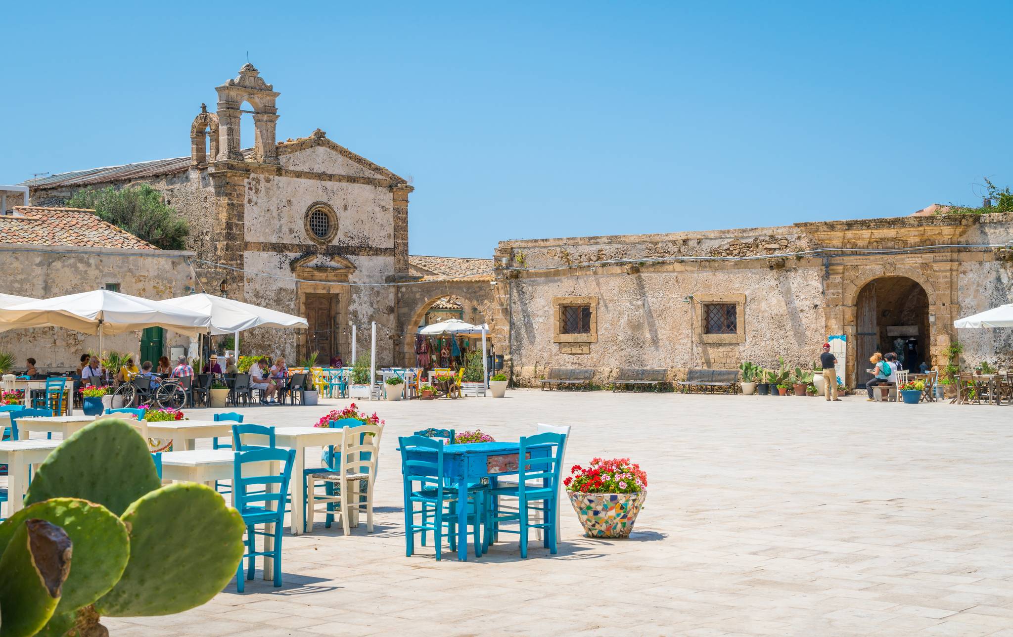 ristorante in piazza della chiesa marzamemi