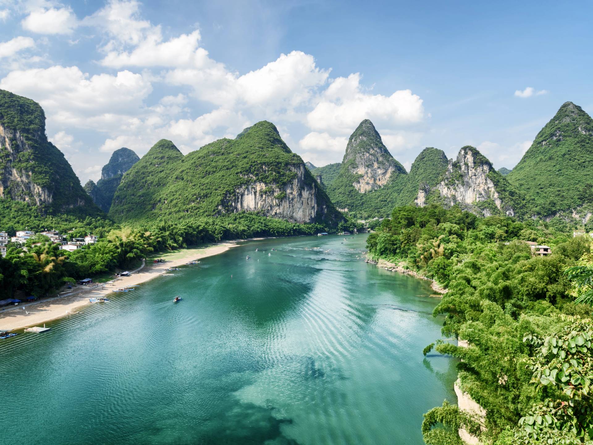 Panorami della Cina: 10 giorni tra città iconiche e natura cover
