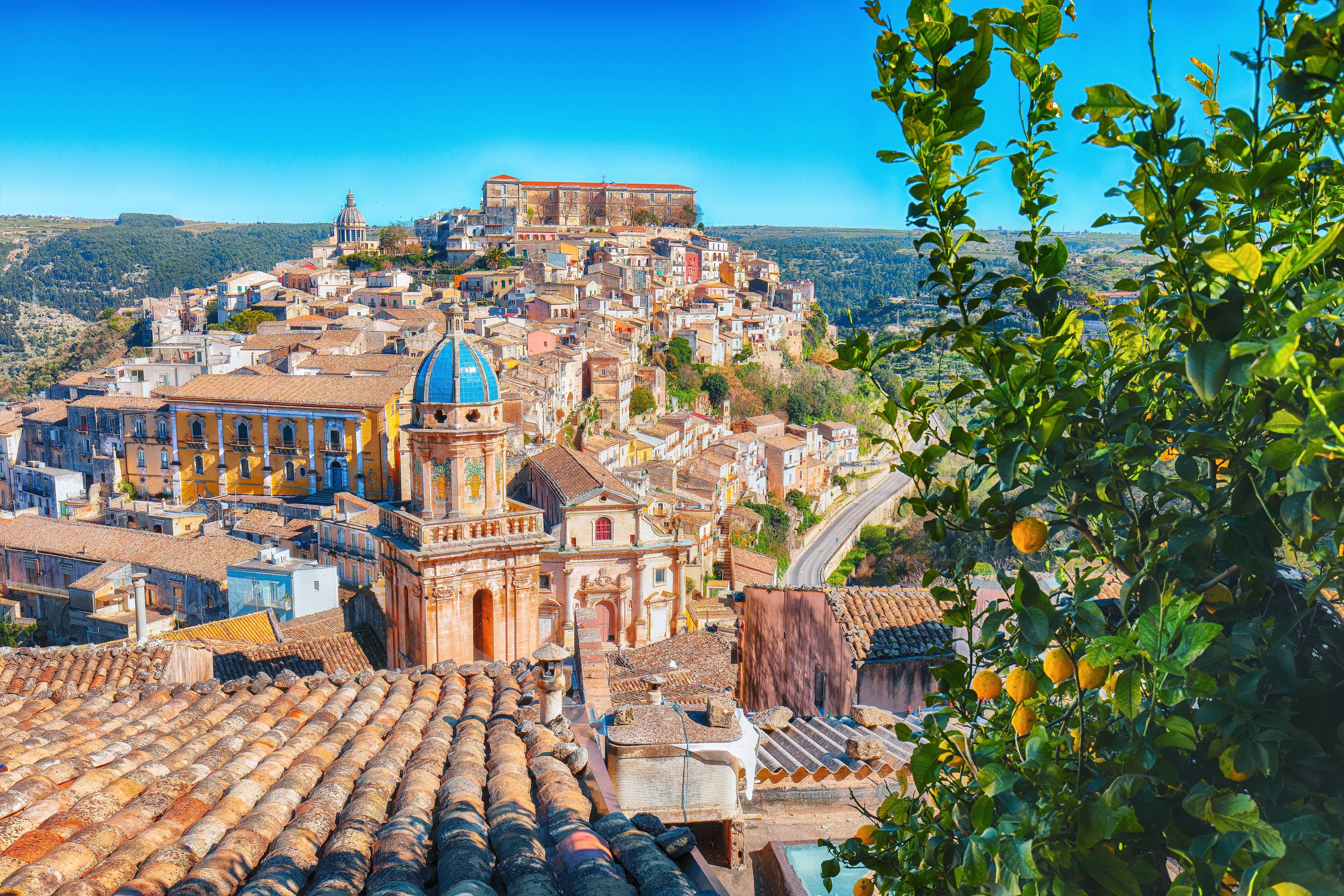 vista dall alto di noto