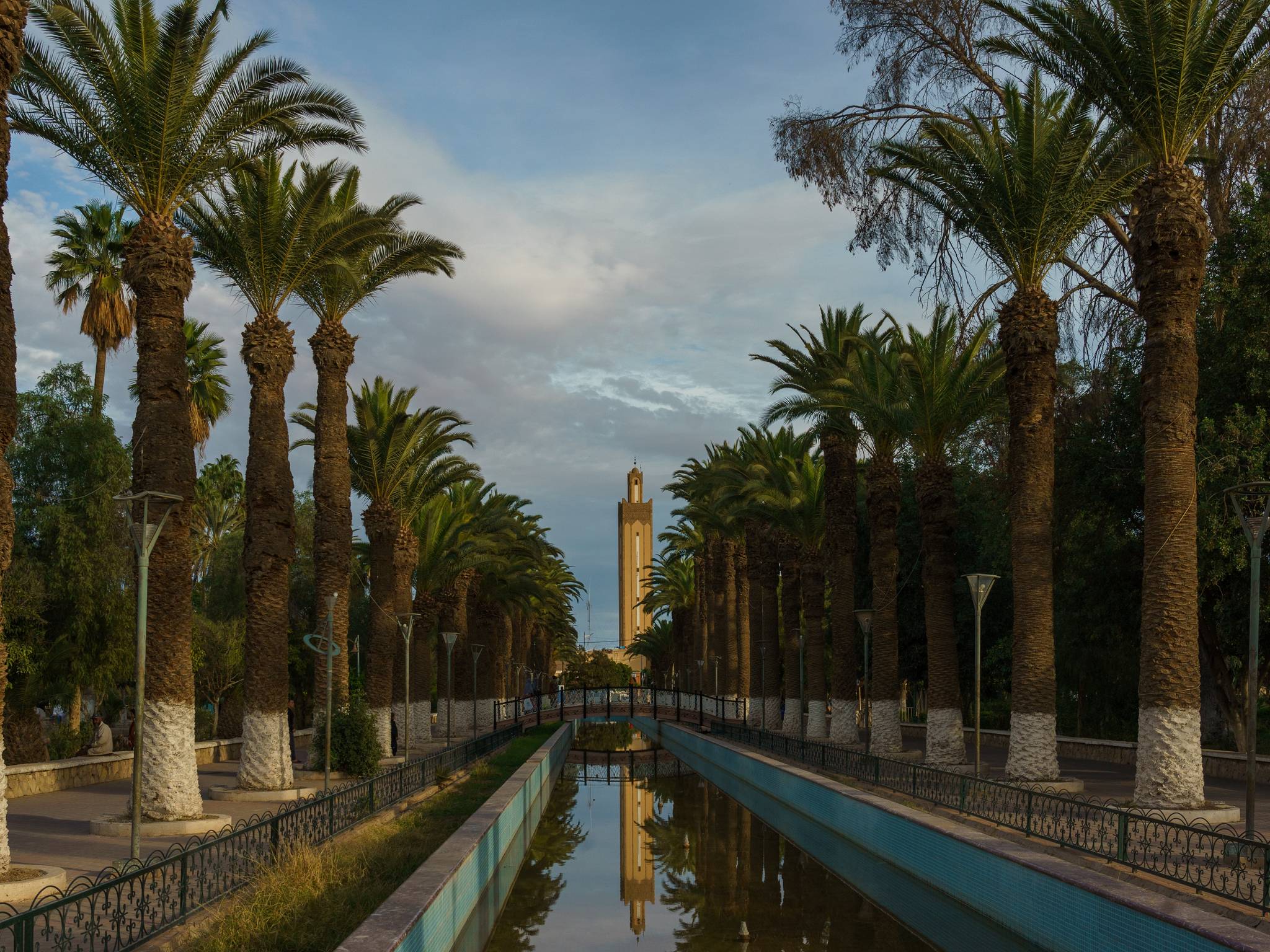 Discovering Morocco cover