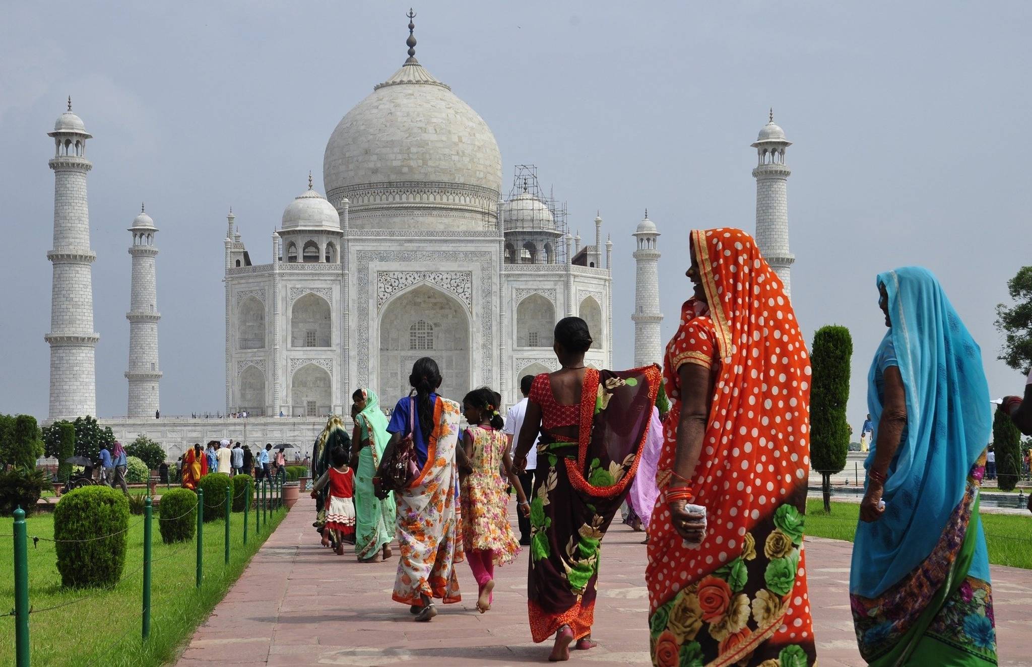 donne al taj mahal