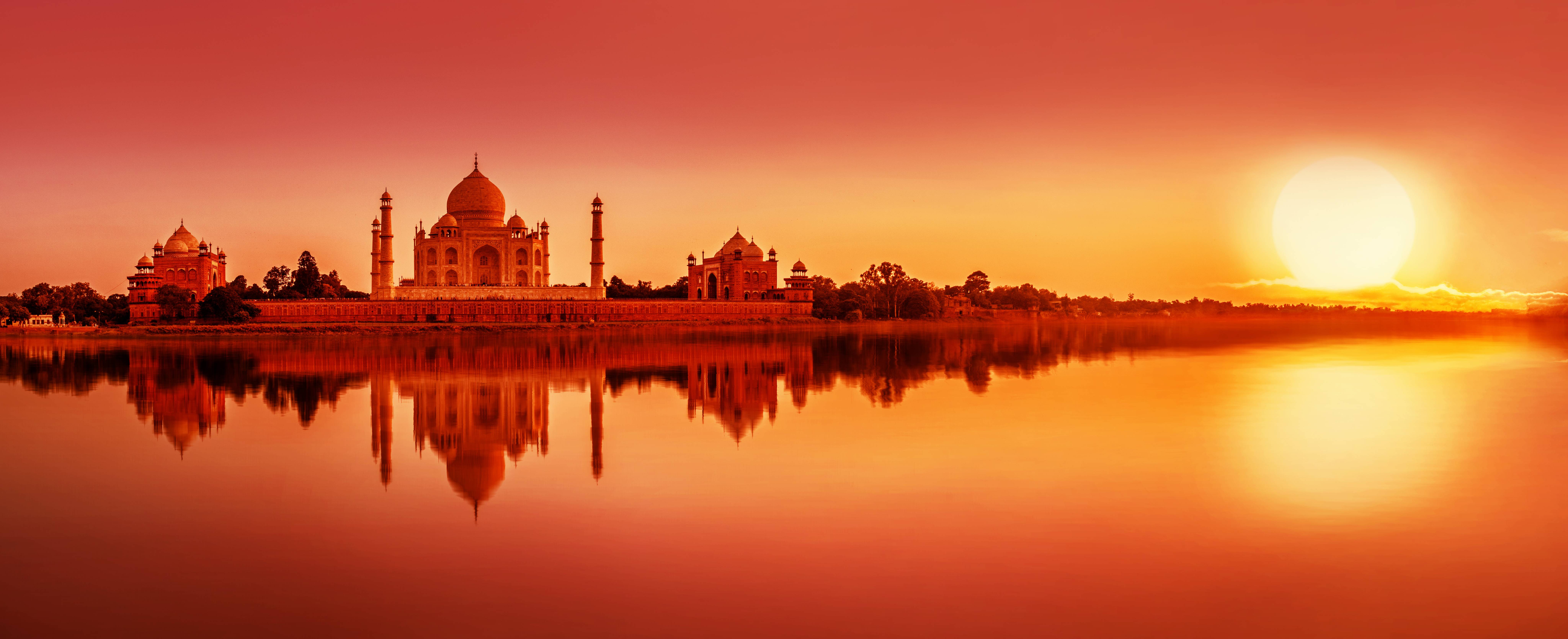 taj mahal al tramonto