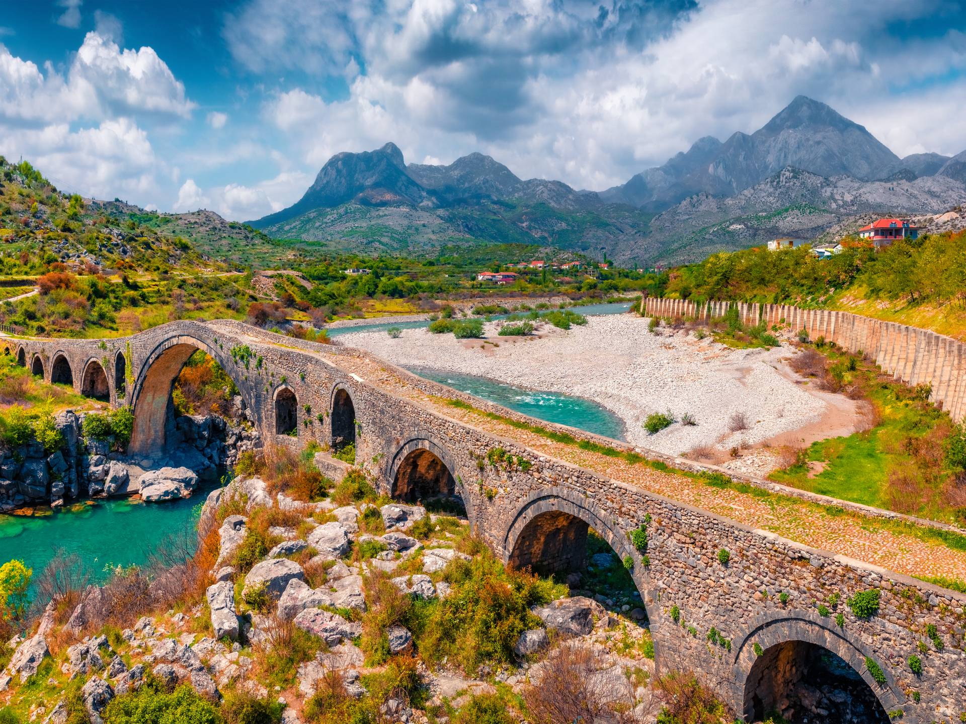 Balcani Essenziali: Albania, Macedonia del Nord e Grecia cover