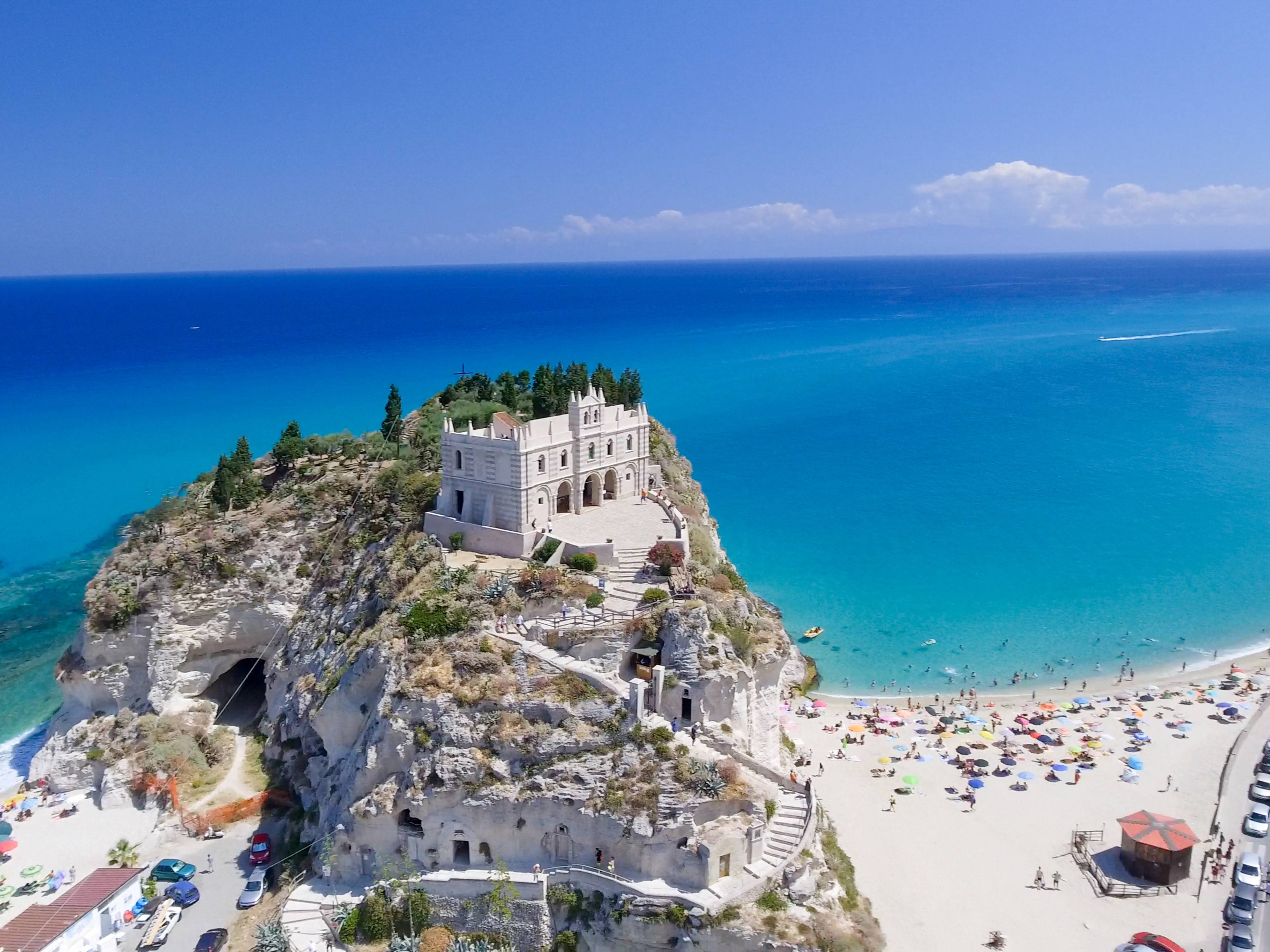 Viaggio nel tempo in Calabria: Magna Grecia cover