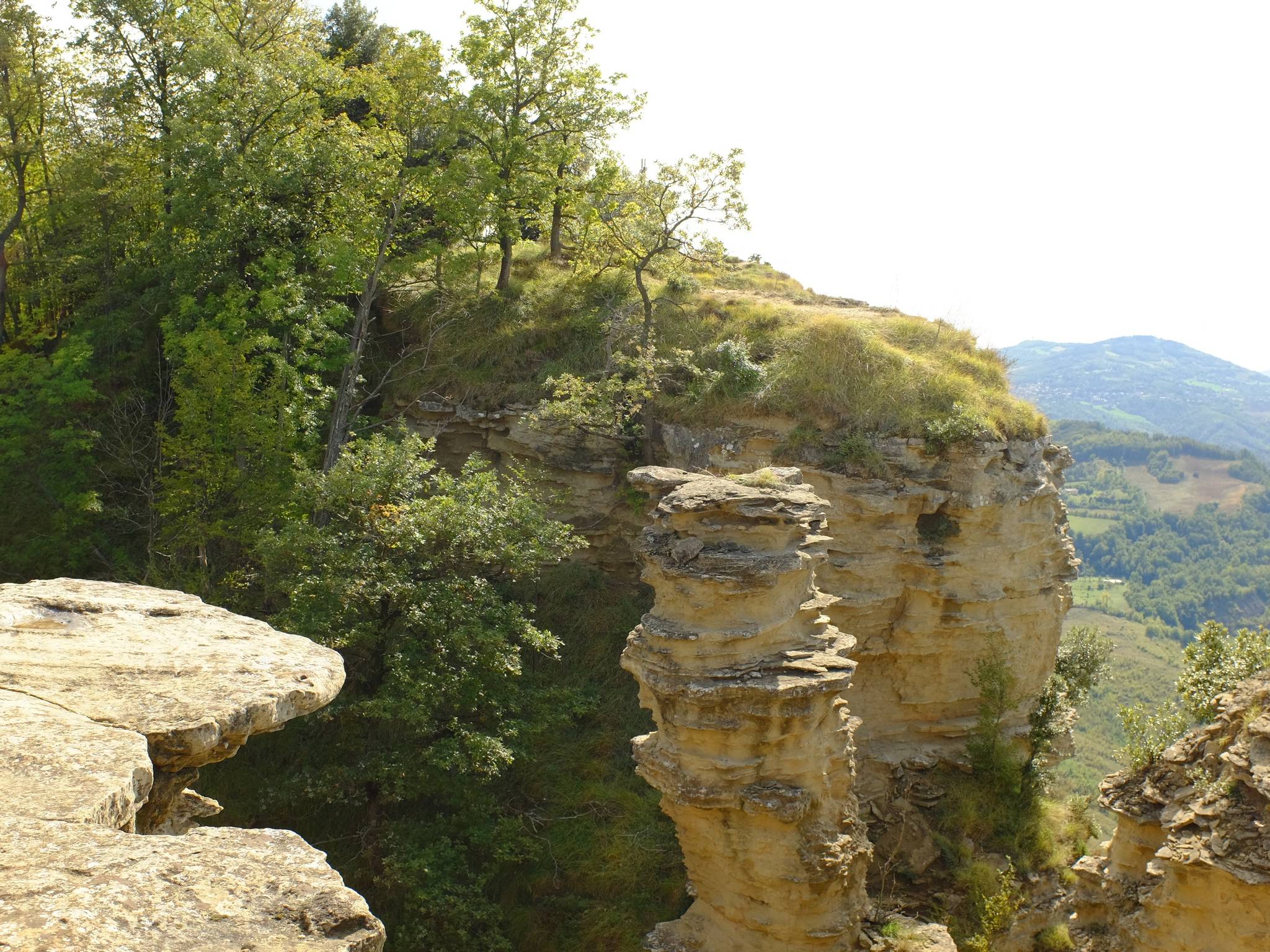 Trekking sulla Via degli Dei cover