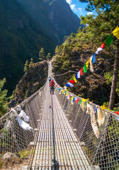 trekking himalaya in nepal