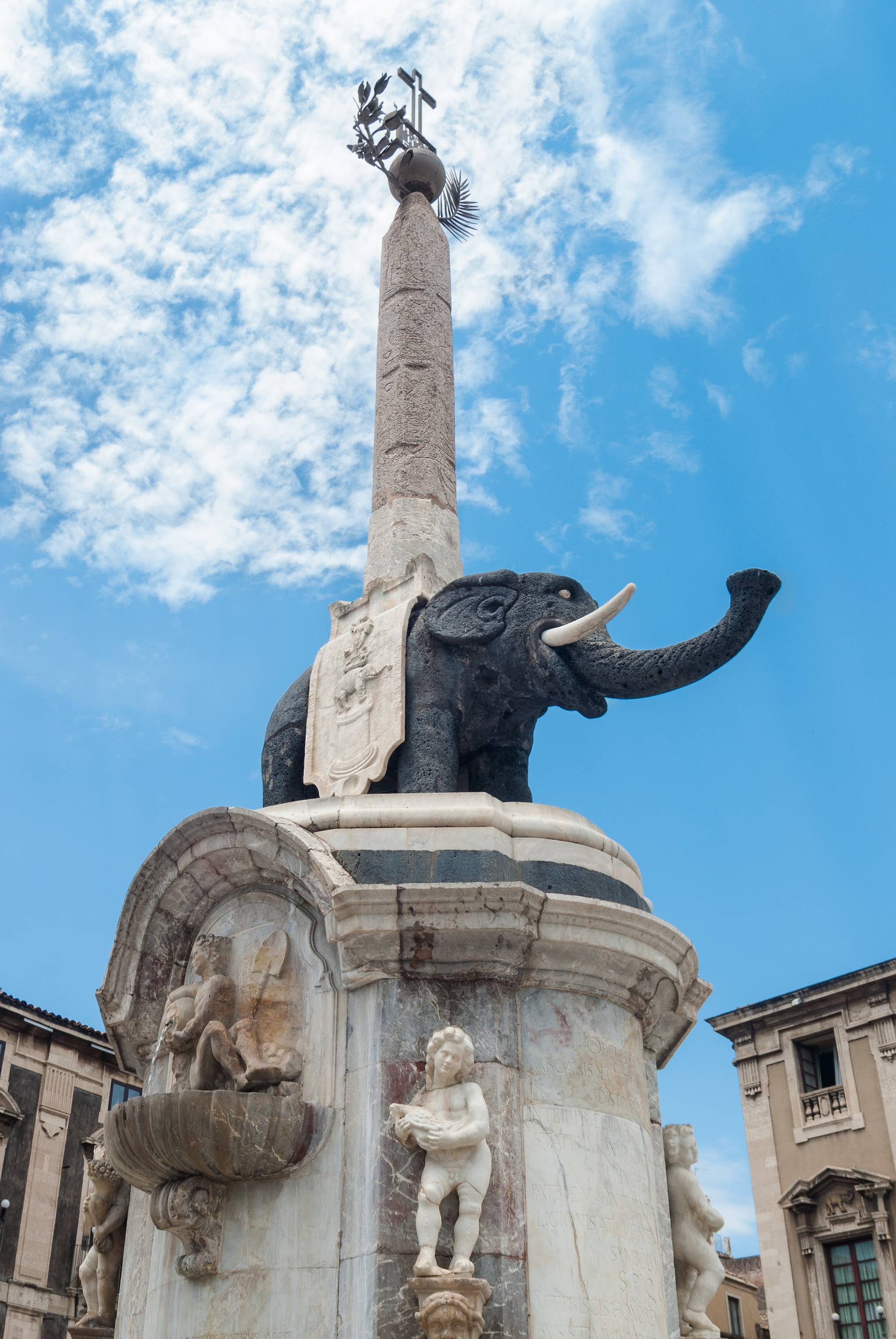 monumento a catania